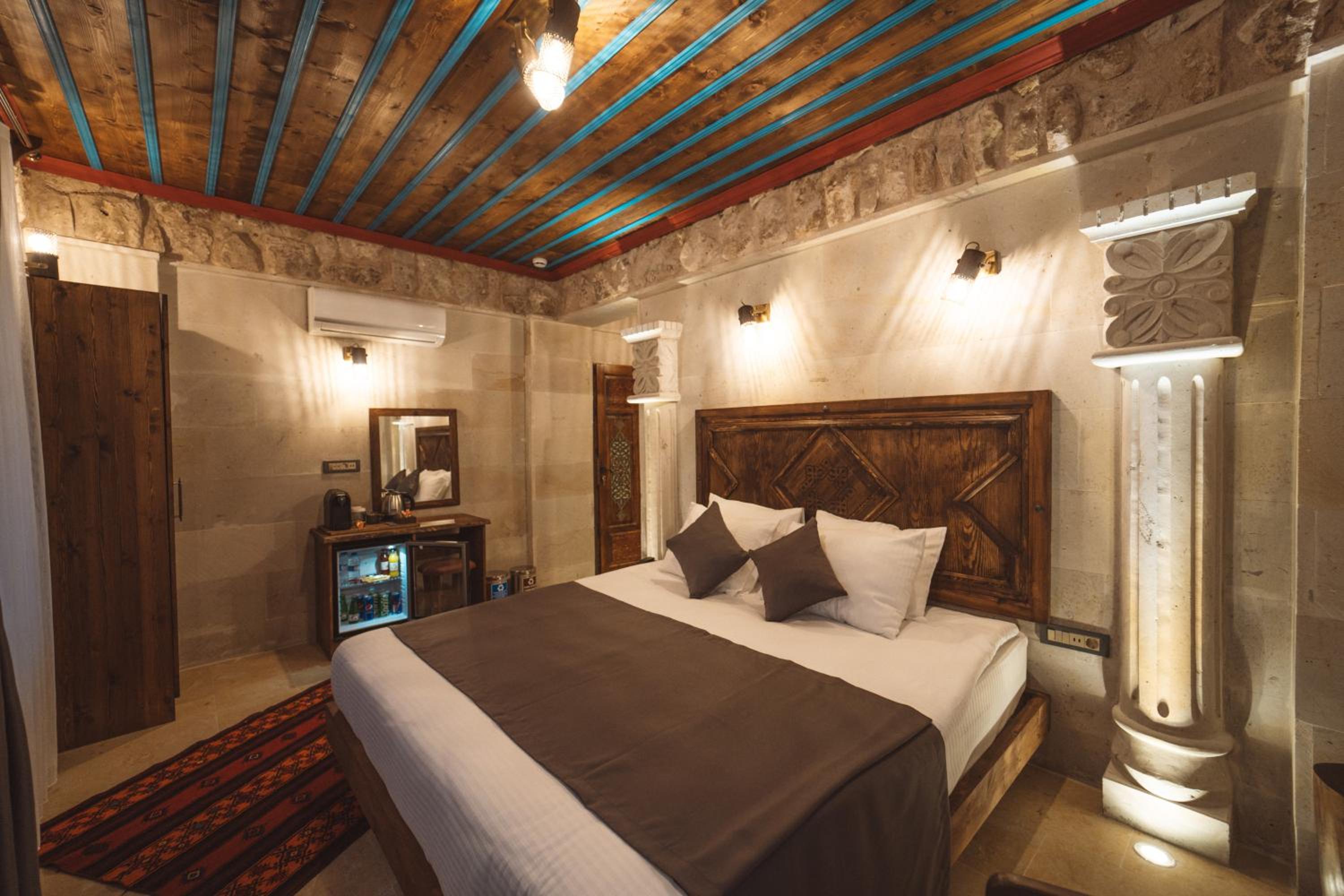 Deluxe Room - Photo 1
