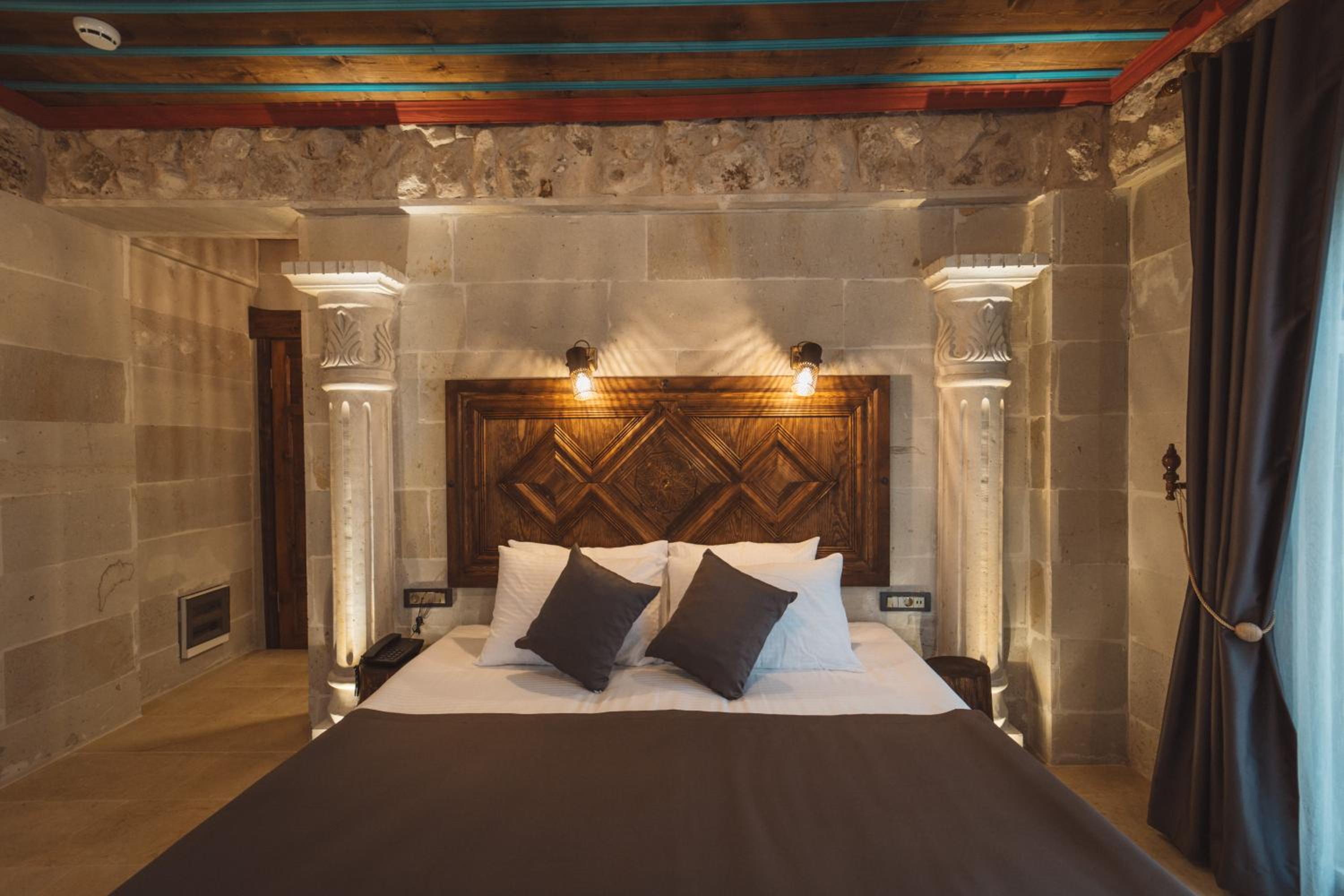 Deluxe Room - Photo 4