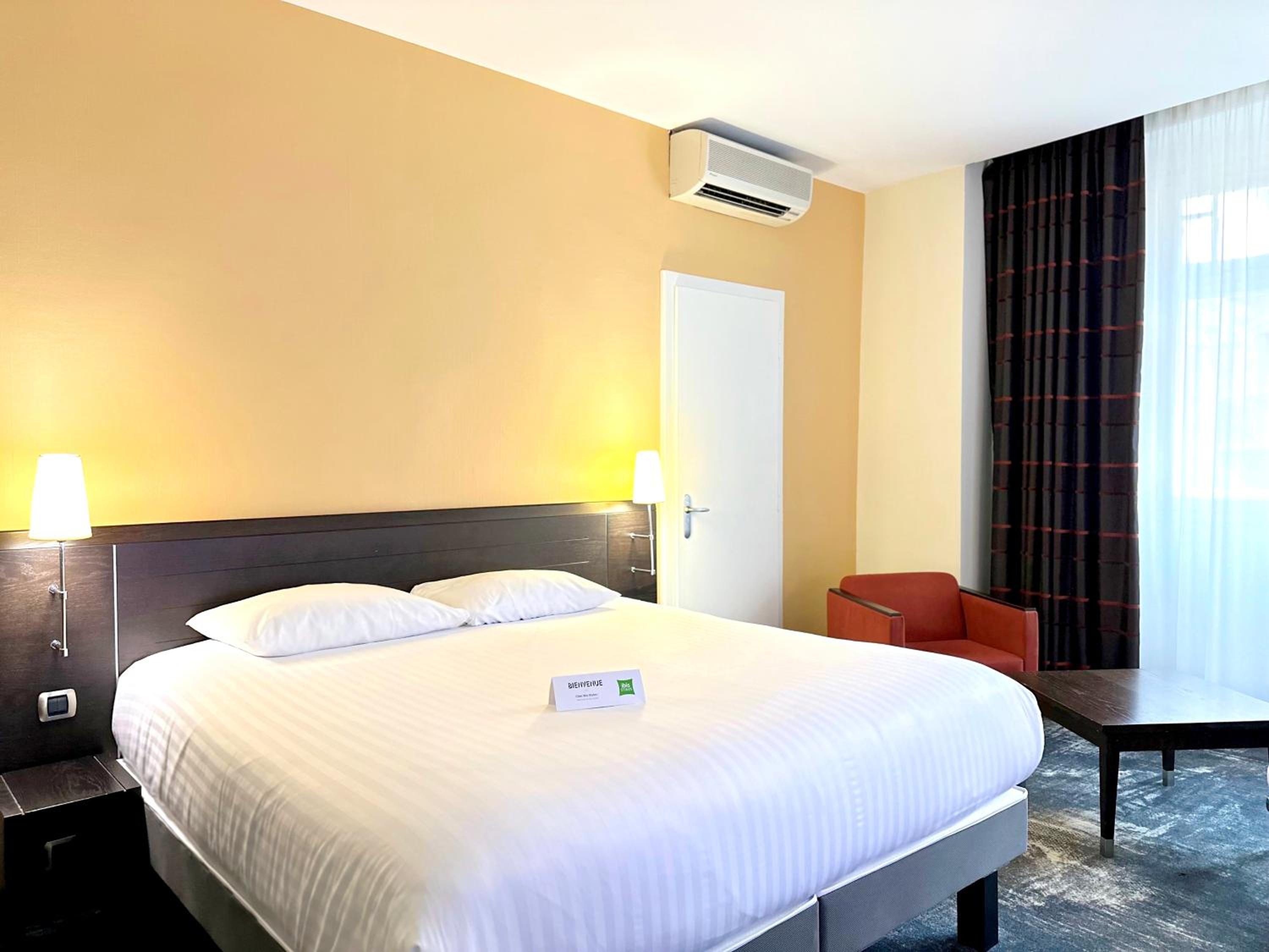 Standard Family Suite with One Double Bed and Sofa - Photo 1