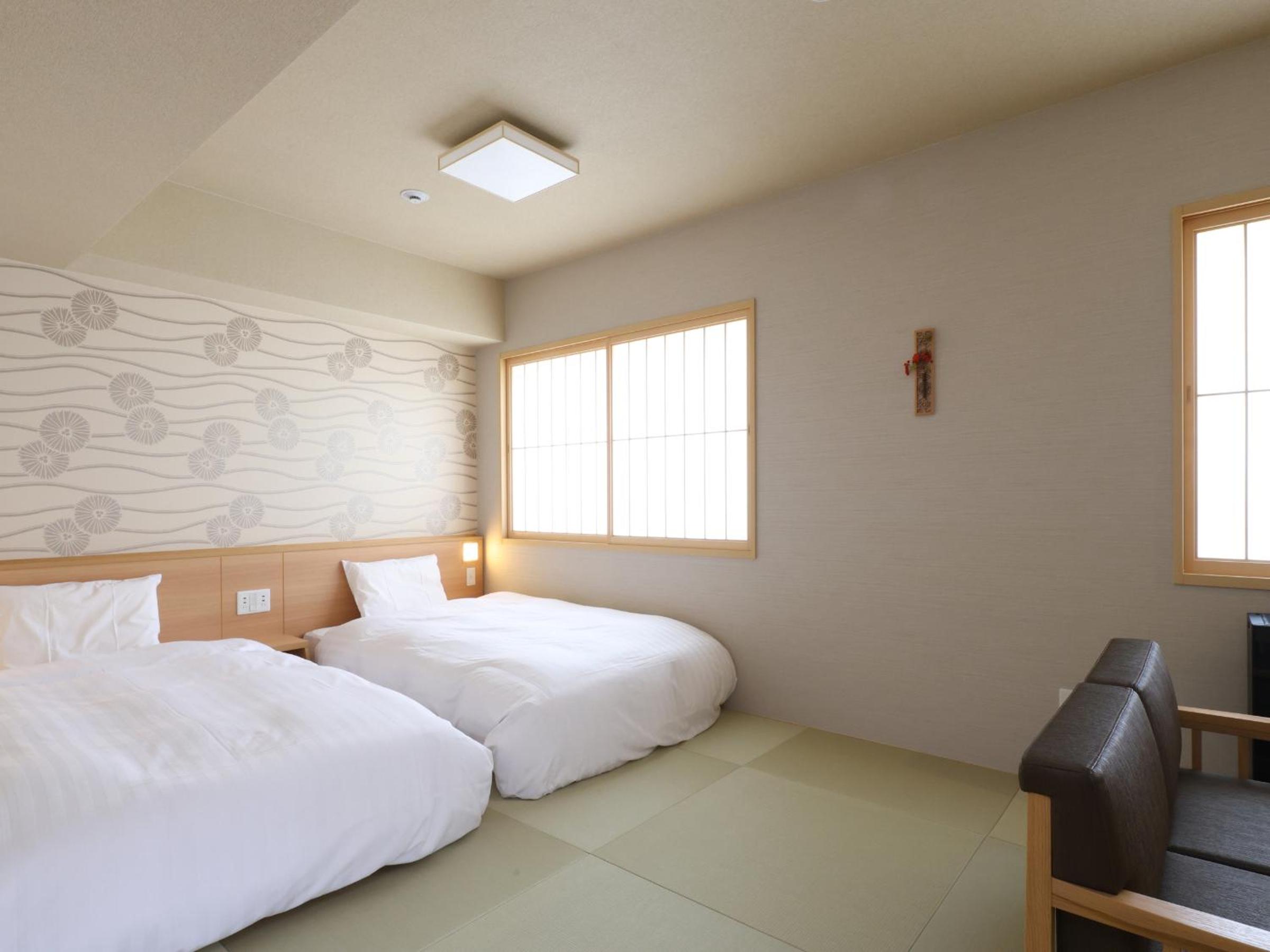 Standard Family Room - Photo 8