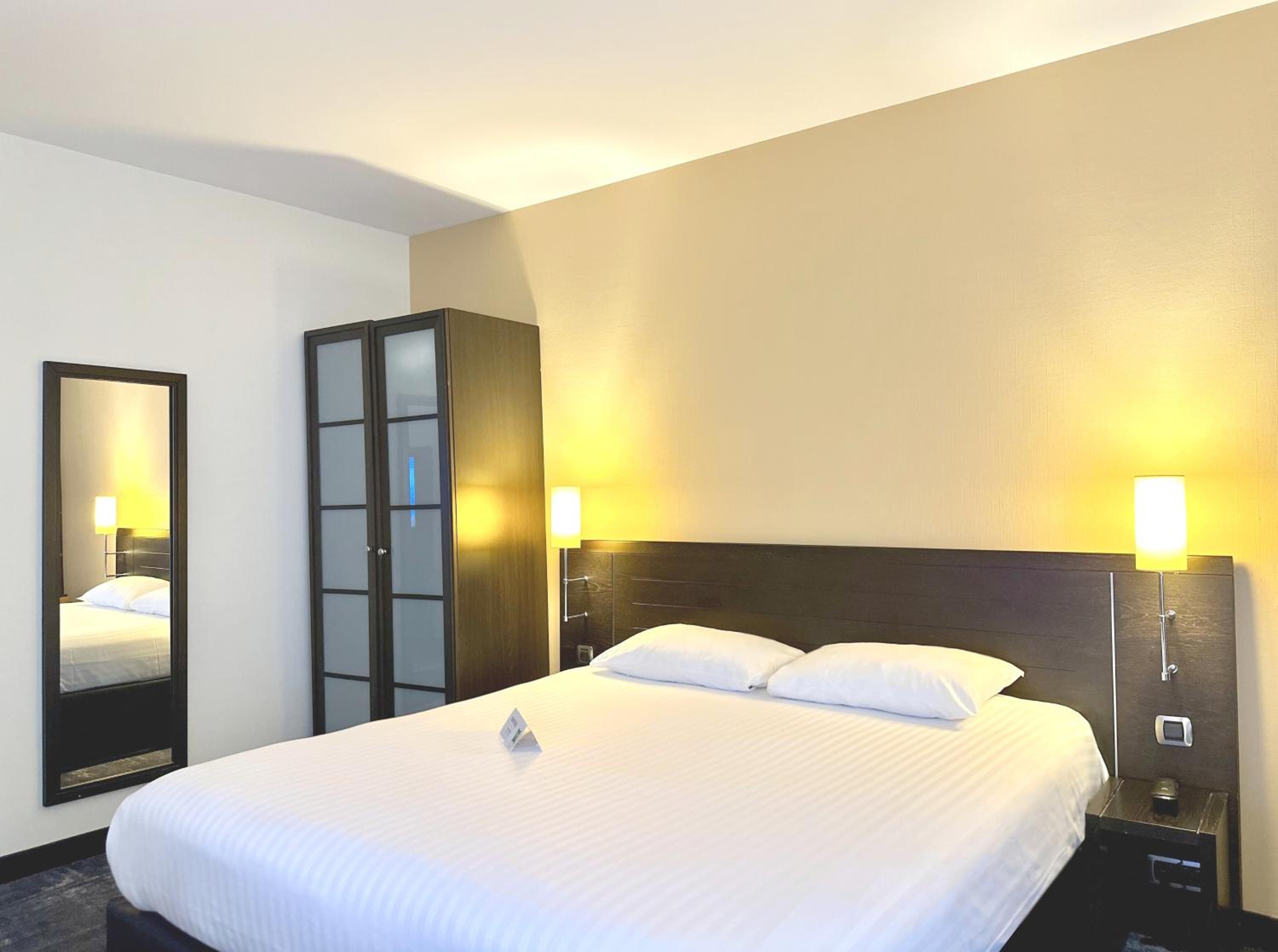 Standard Double Room - Photo 2
