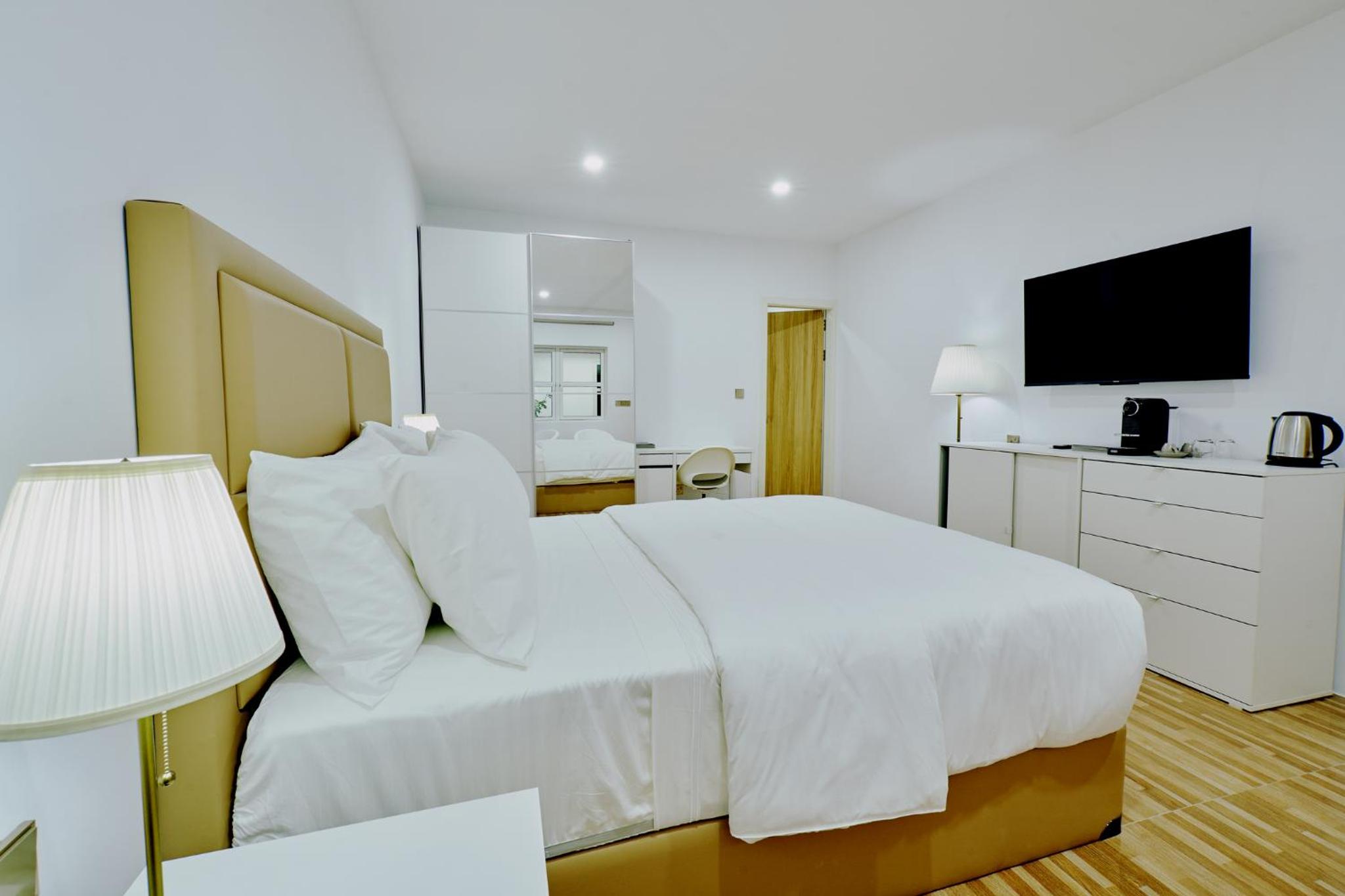 Standard Queen Room photo 2