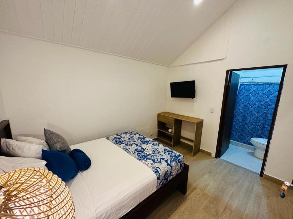 Double Room - Photo 20