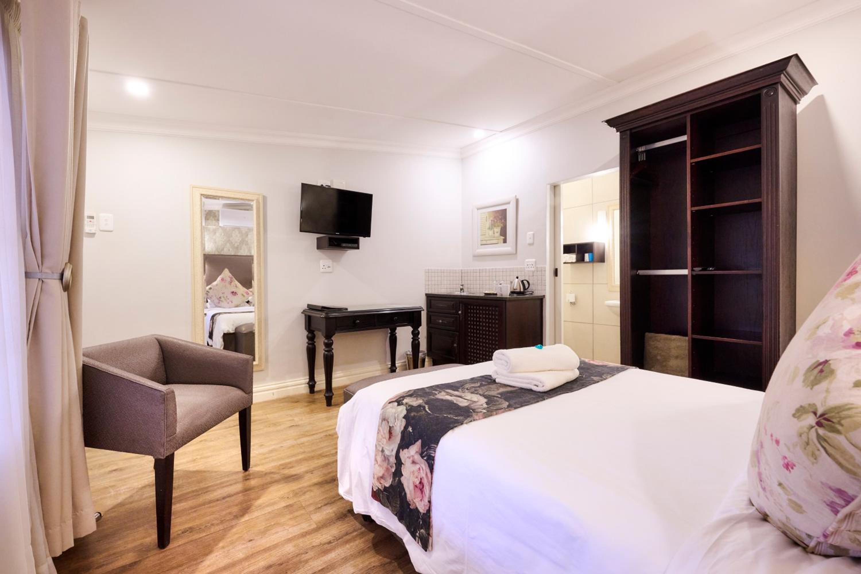 Double Room photo 3