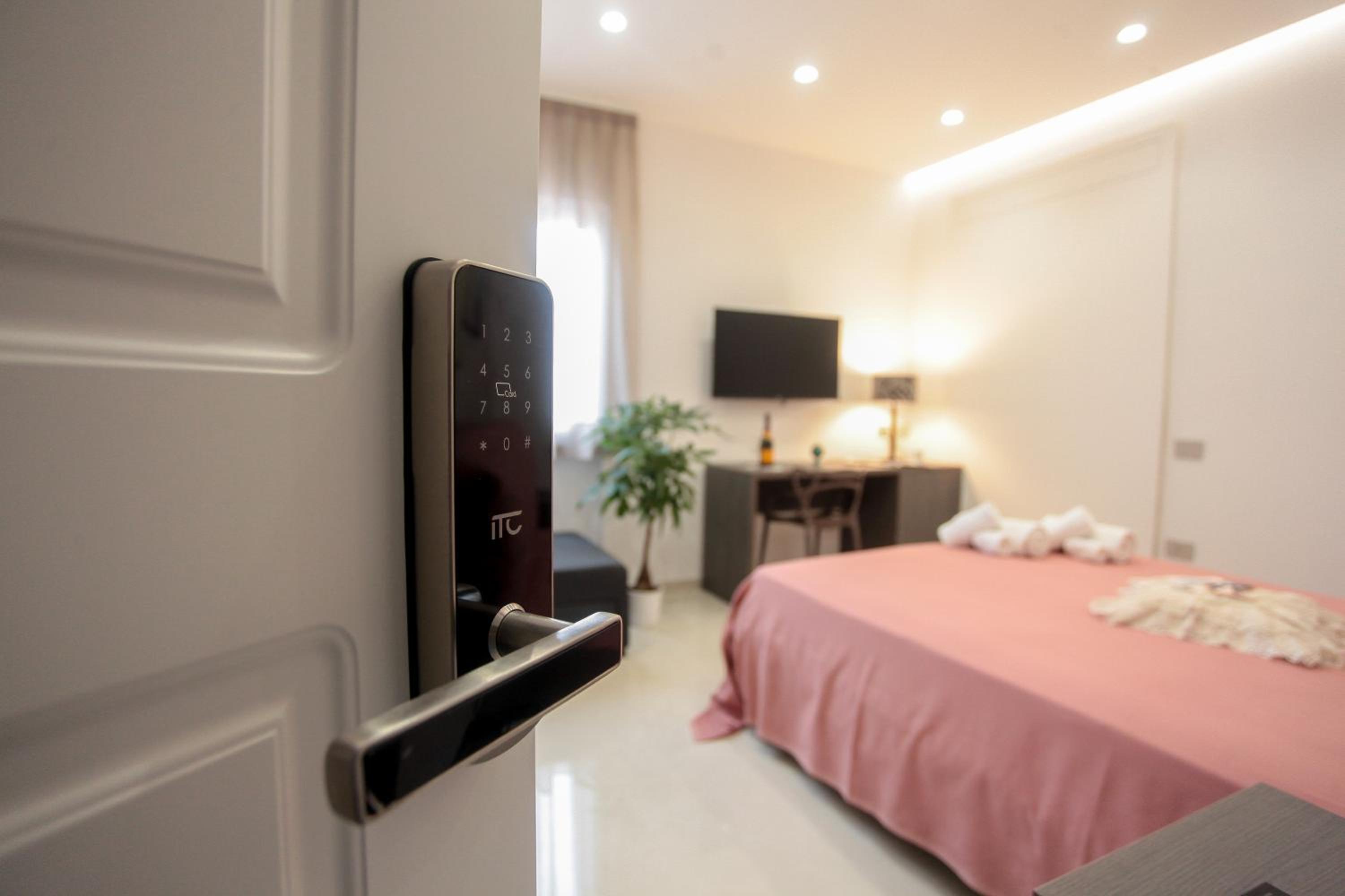 Double Room photo 3