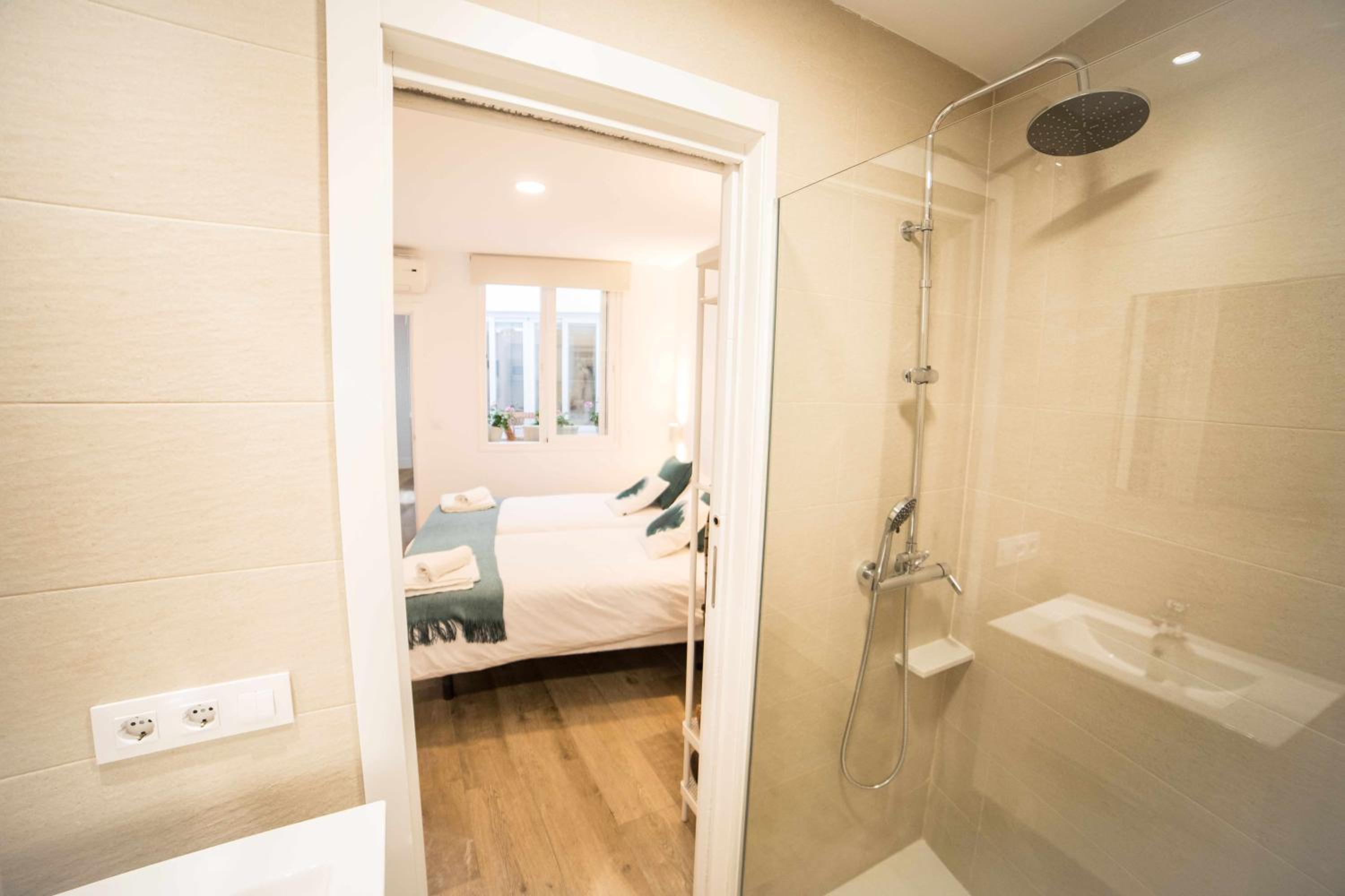 Superior Apartment - Photo 13
