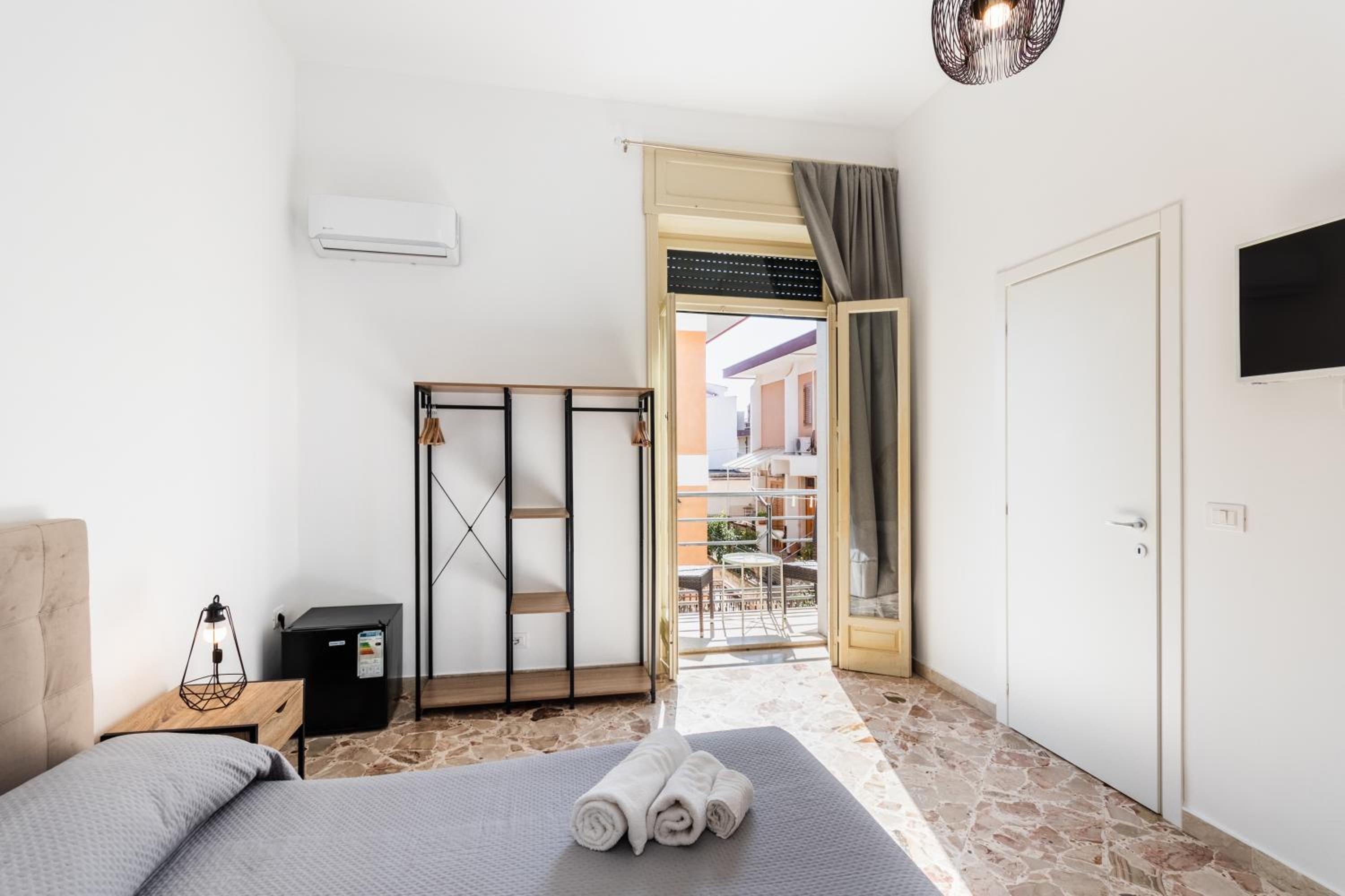 Double Room with Balcony photo 2
