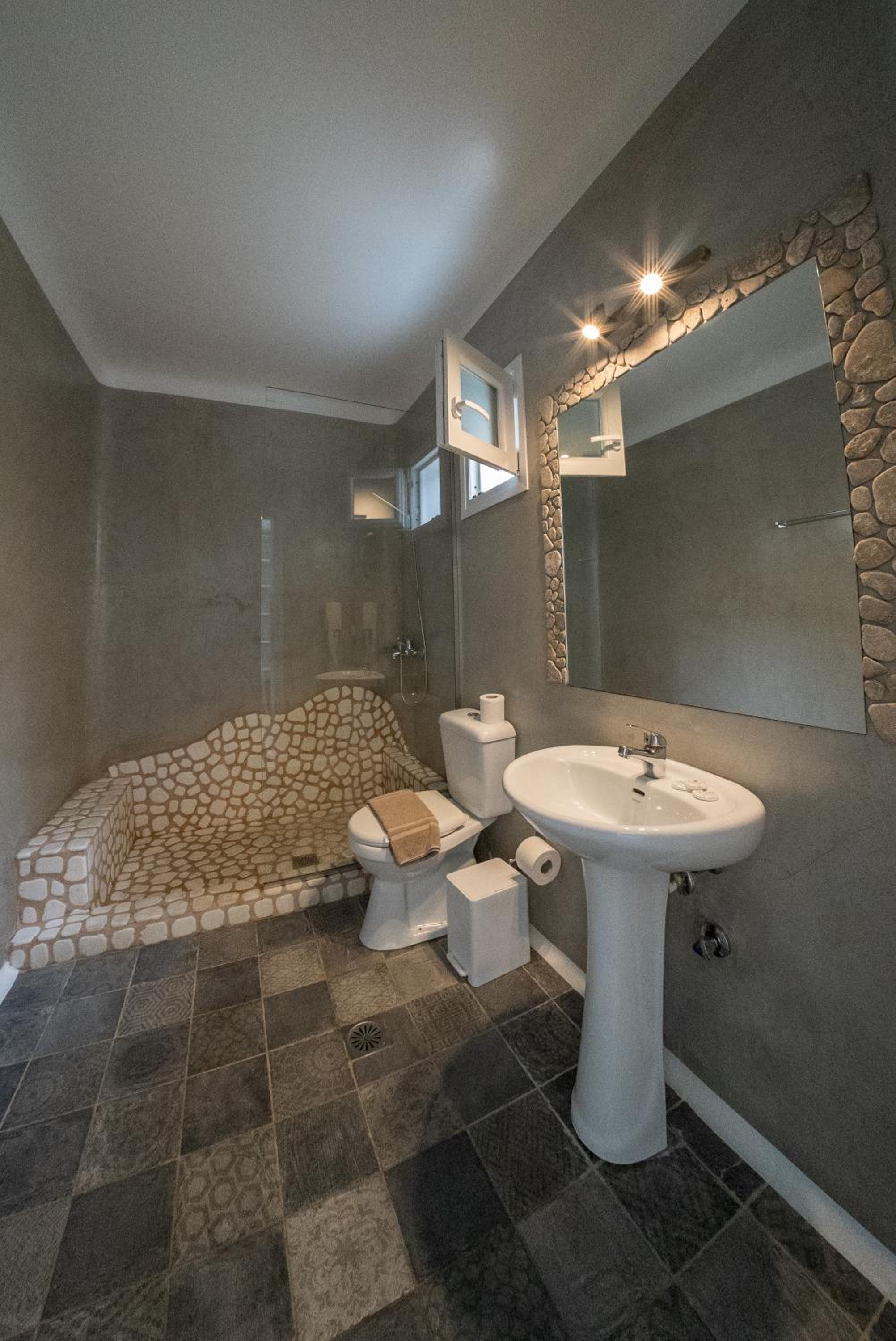 Deluxe Triple Room with cold water jacuzzi - Photo 5