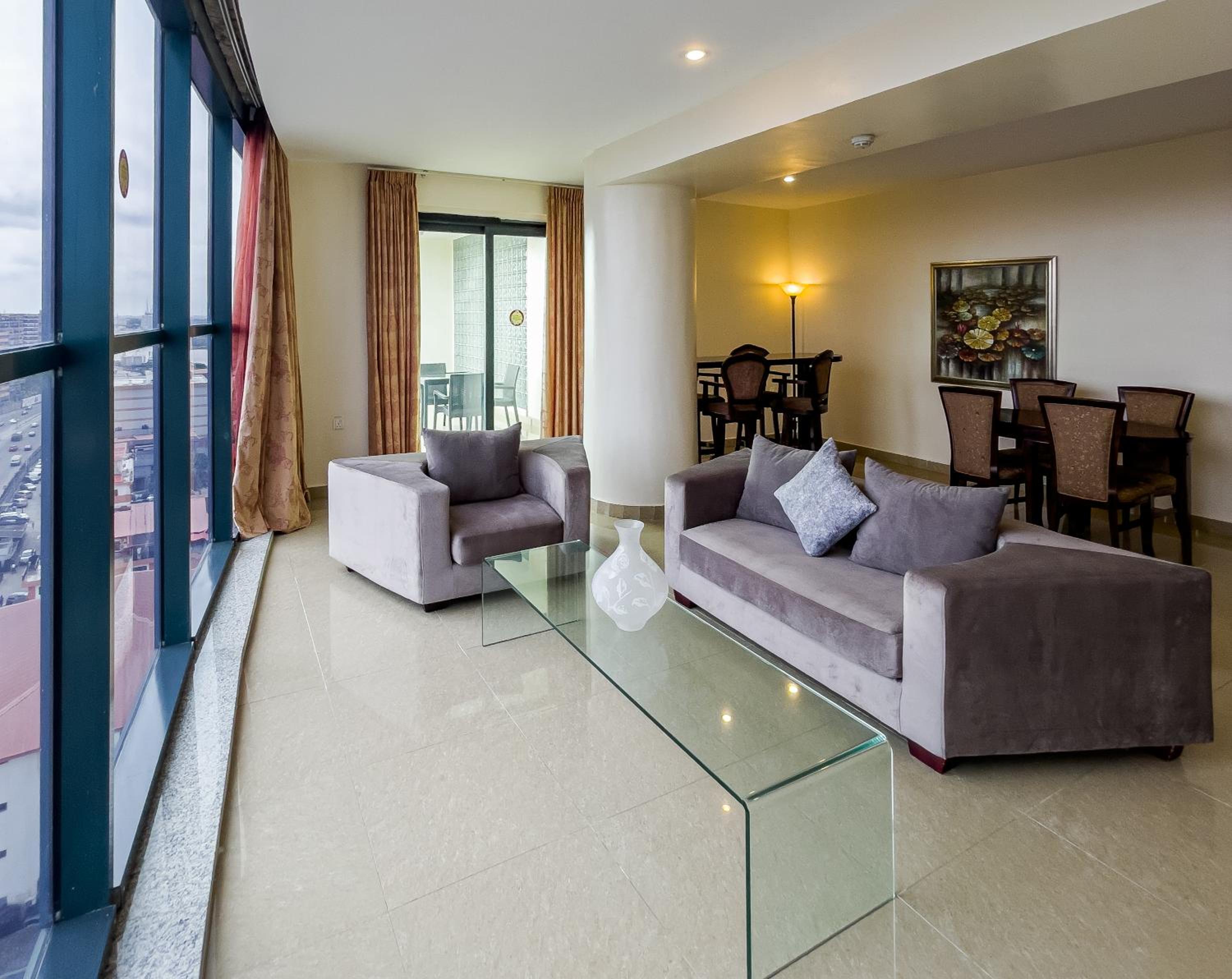 Deluxe Suite photo 2