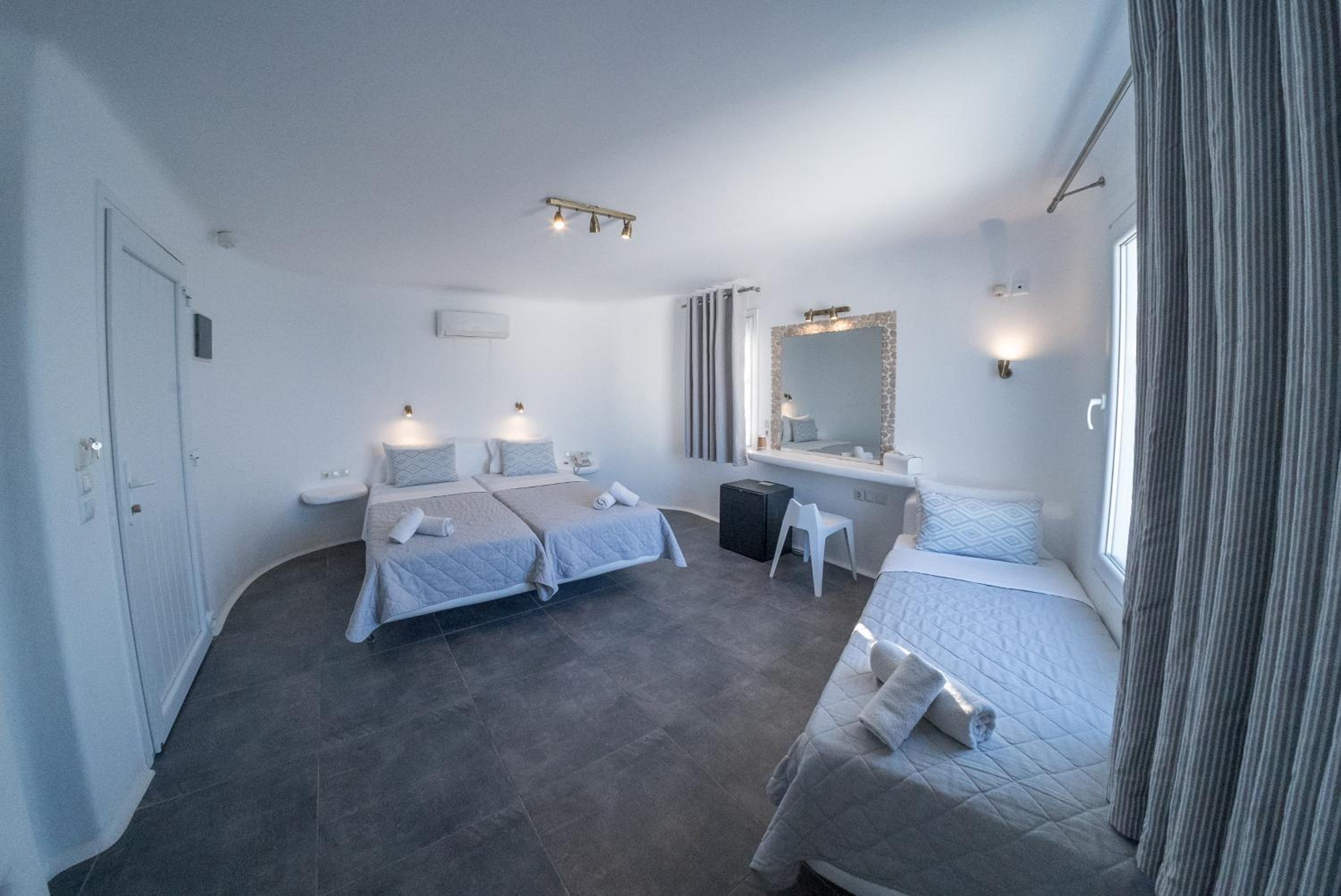 Superior Triple Room - Photo 3