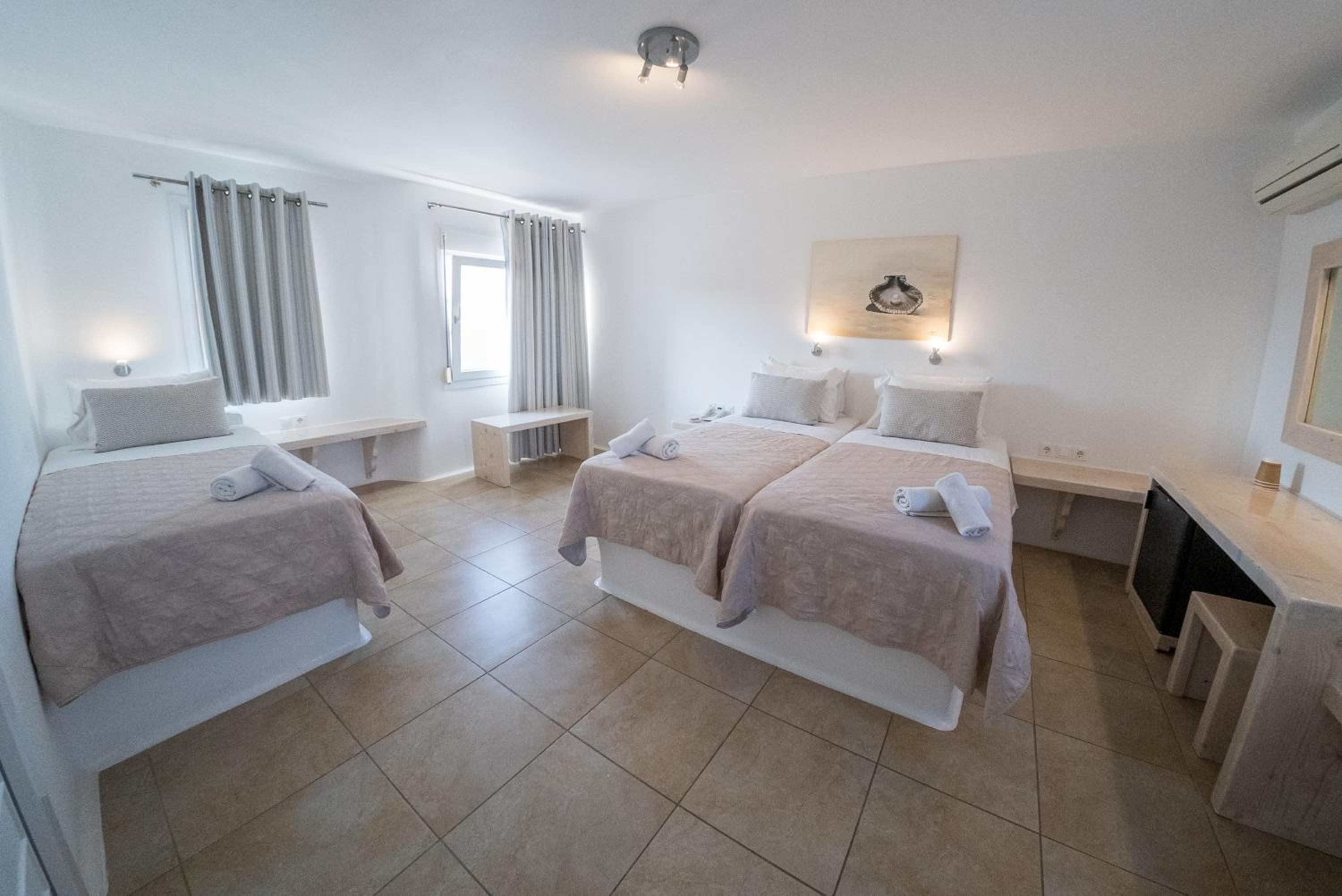 Superior Triple Room - Photo 9