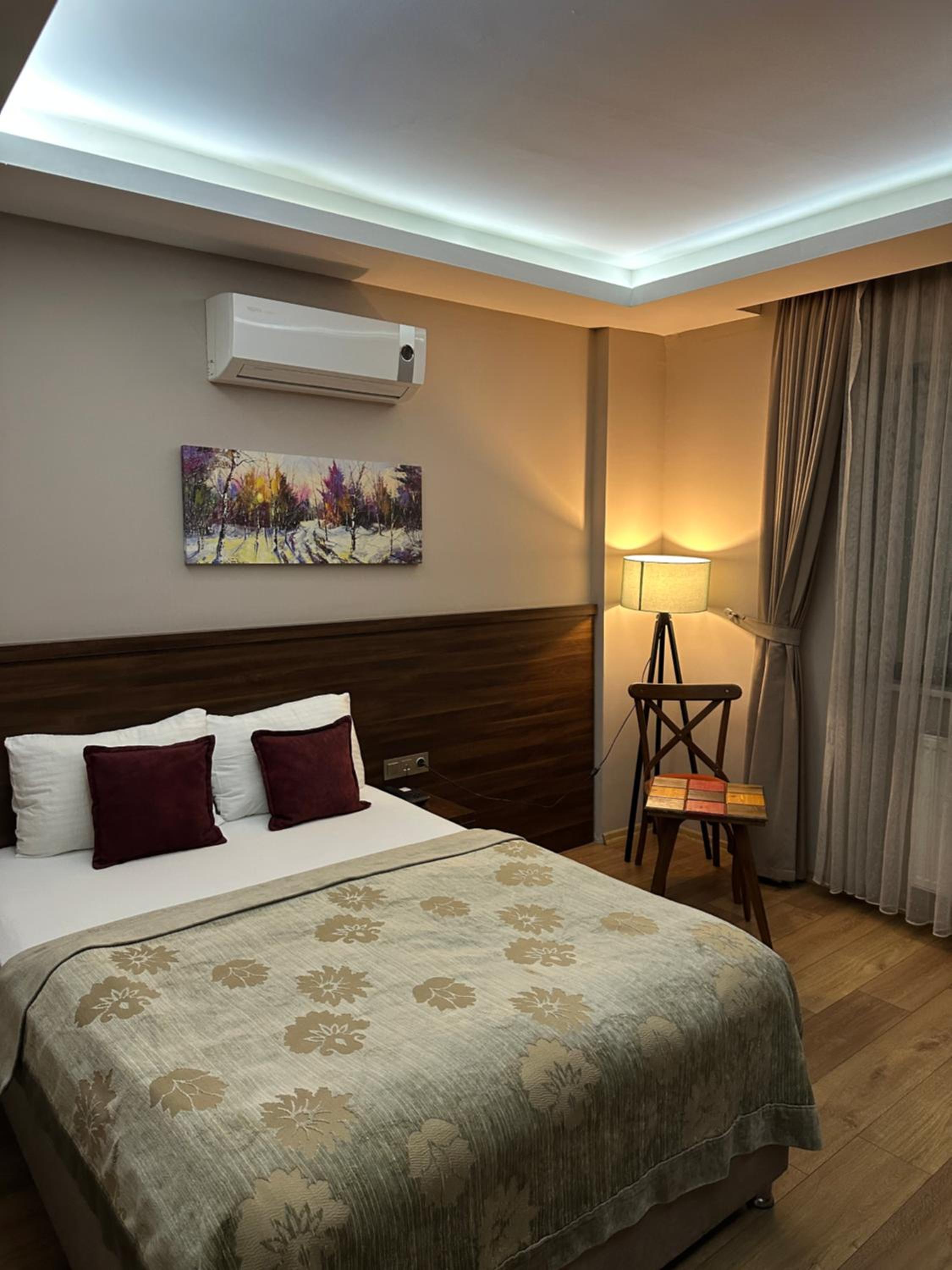 Deluxe Queen Room photo 2