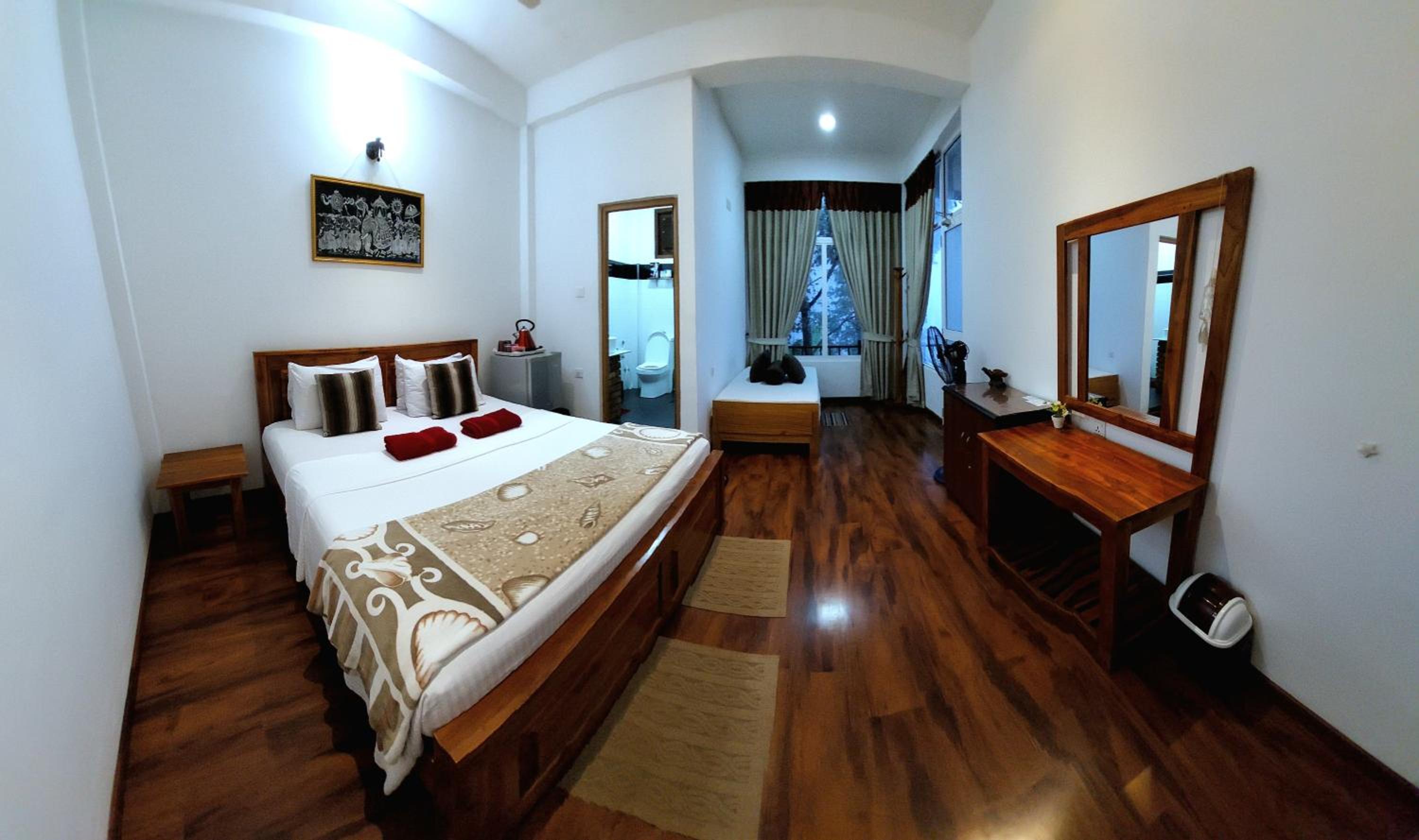 Deluxe Double Room with Extra Bed photo 1