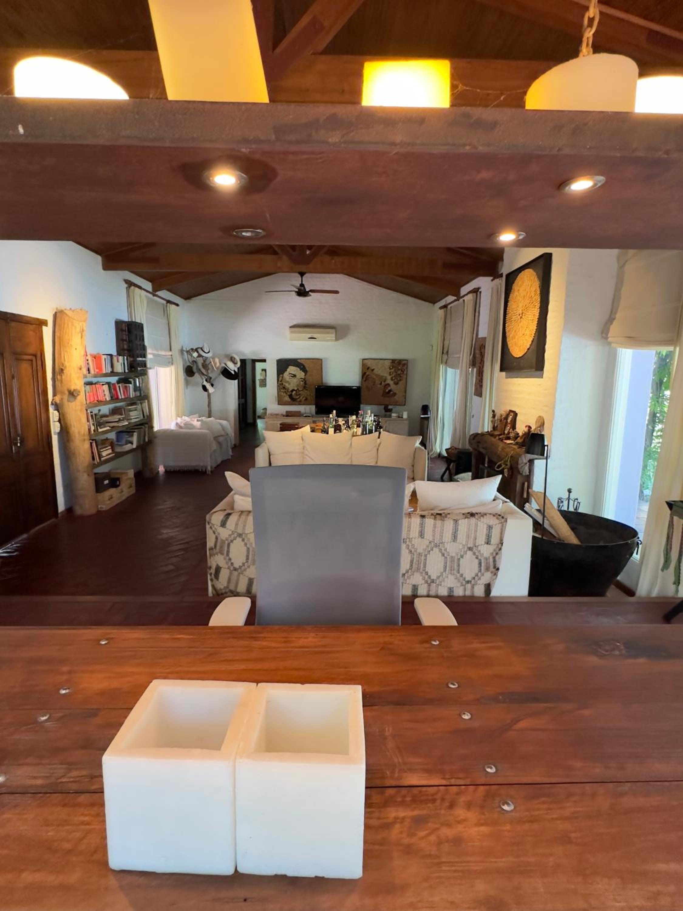 Villa photo 1