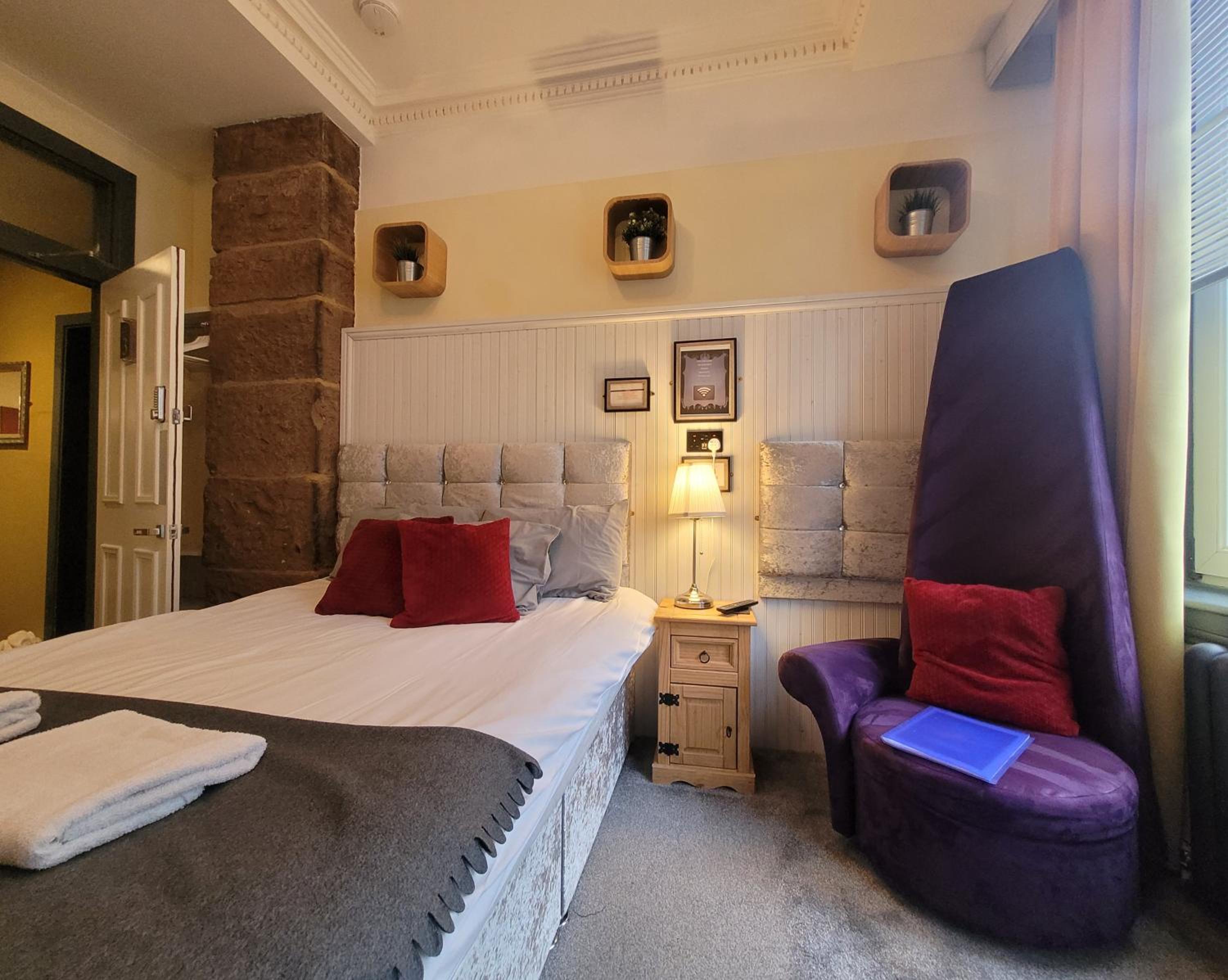 Deluxe Double Room with Shower