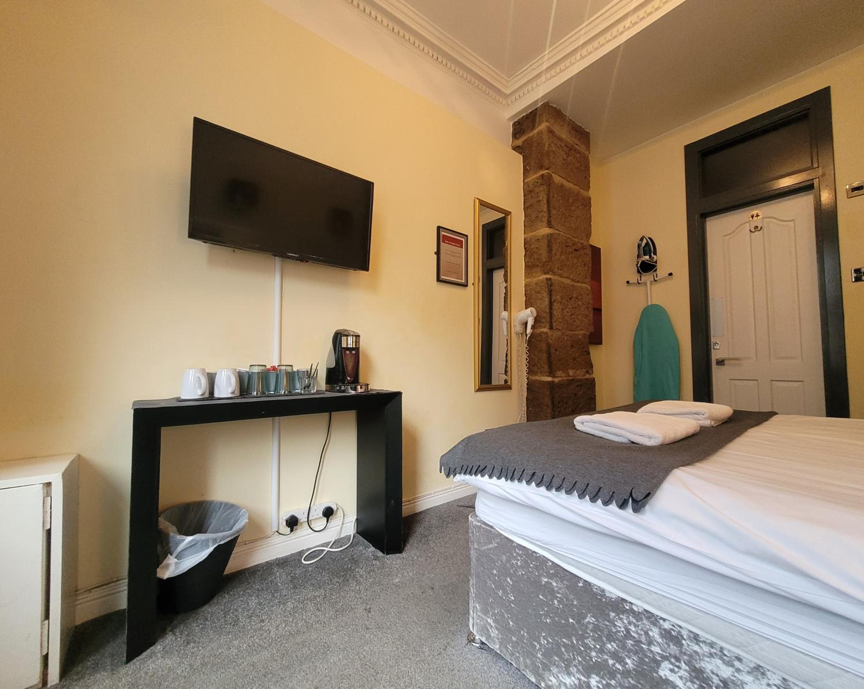 Deluxe Double Room with Shower