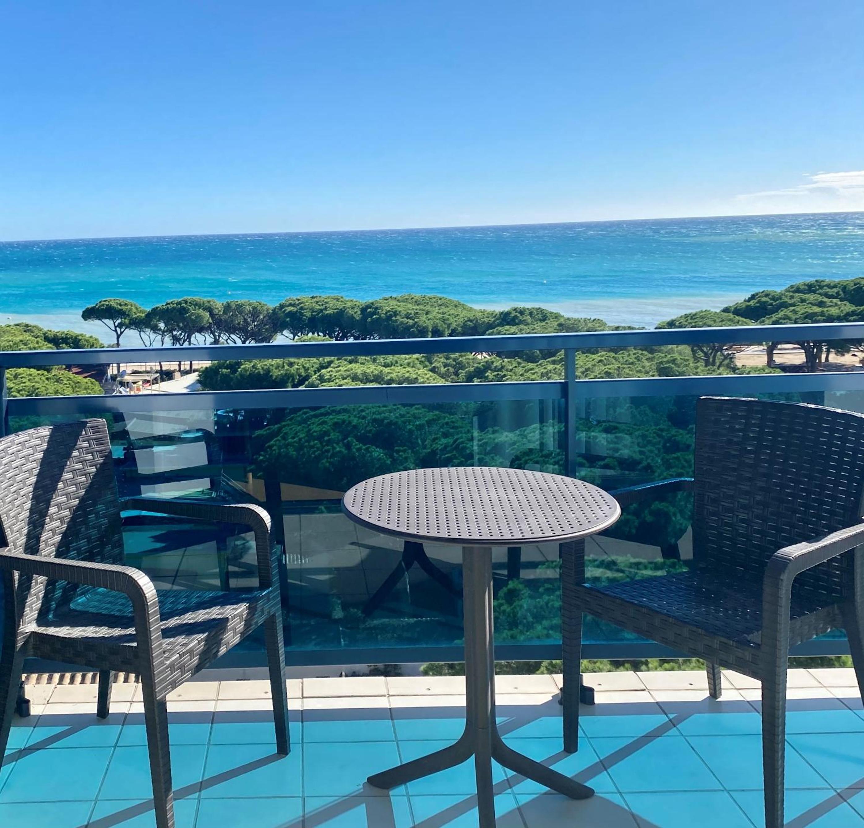 Double Room with Sea View (2 Adults + 1 Child) photo 3