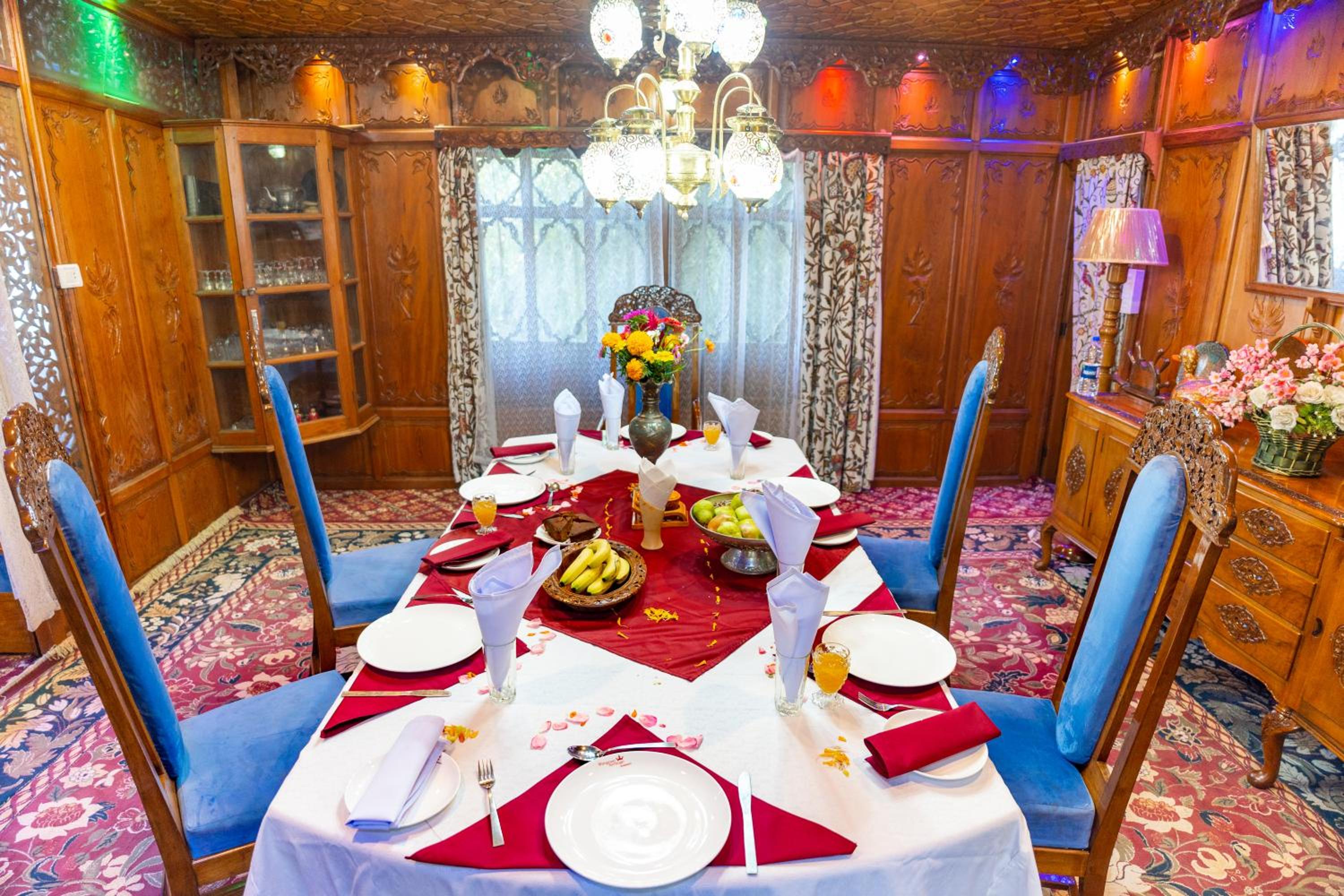 Standard King Room - Photo 37