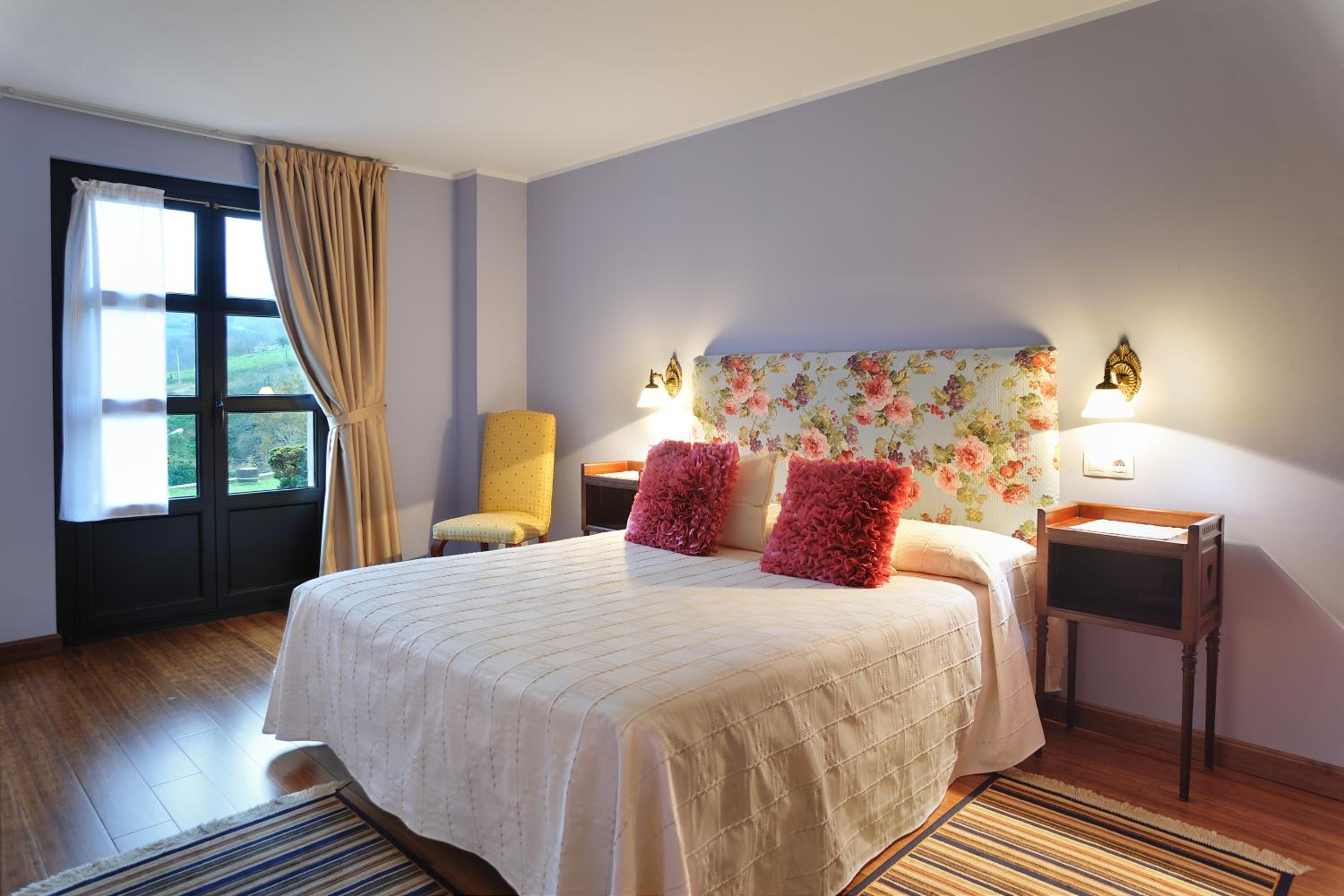 One-Bedroom Apartment (2 Adults) - Photo 6