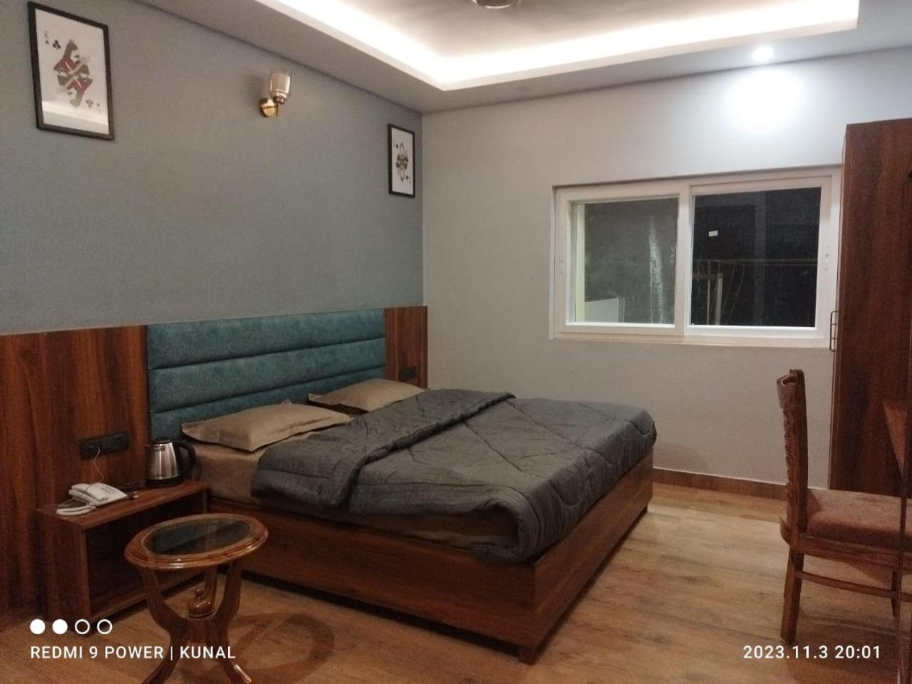 Deluxe Room - Photo 9