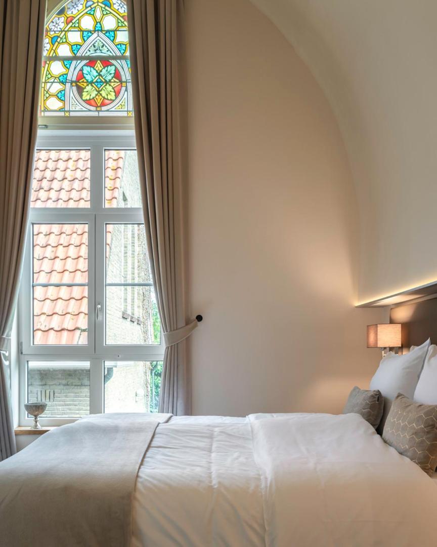 Twin Room - Photo 3