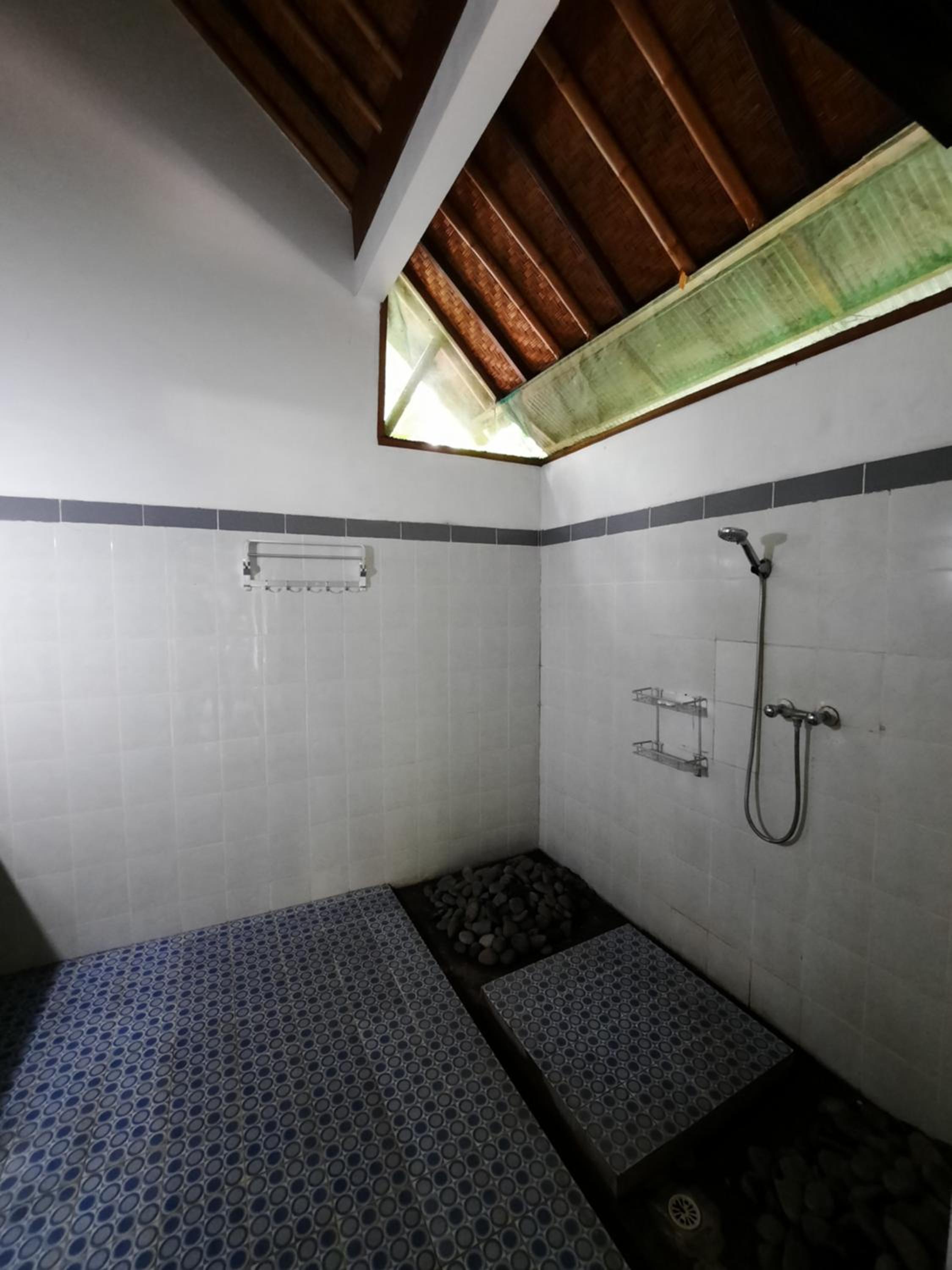 Quadruple Room with Garden View - Photo 11