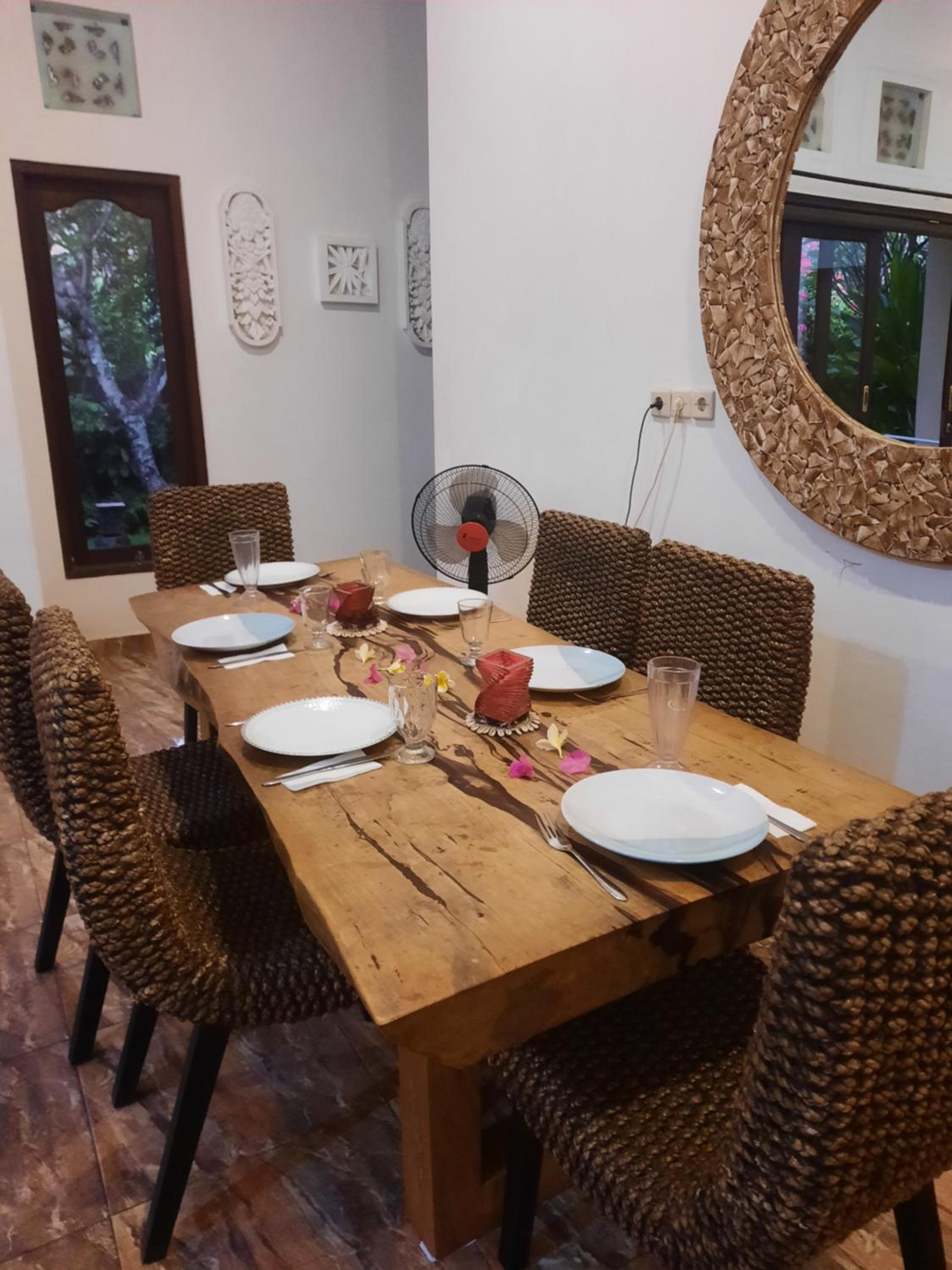 Budget Double Room - Photo 16