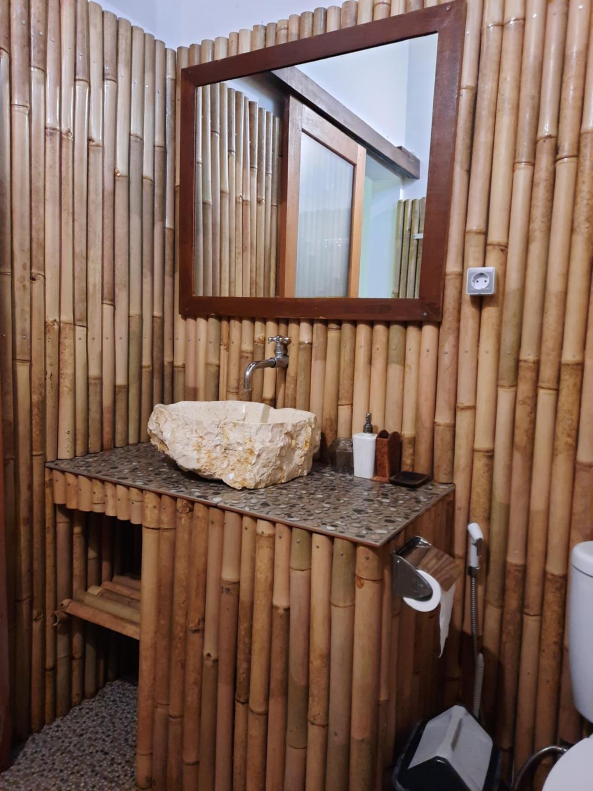 Double Room with Garden View - Photo 9