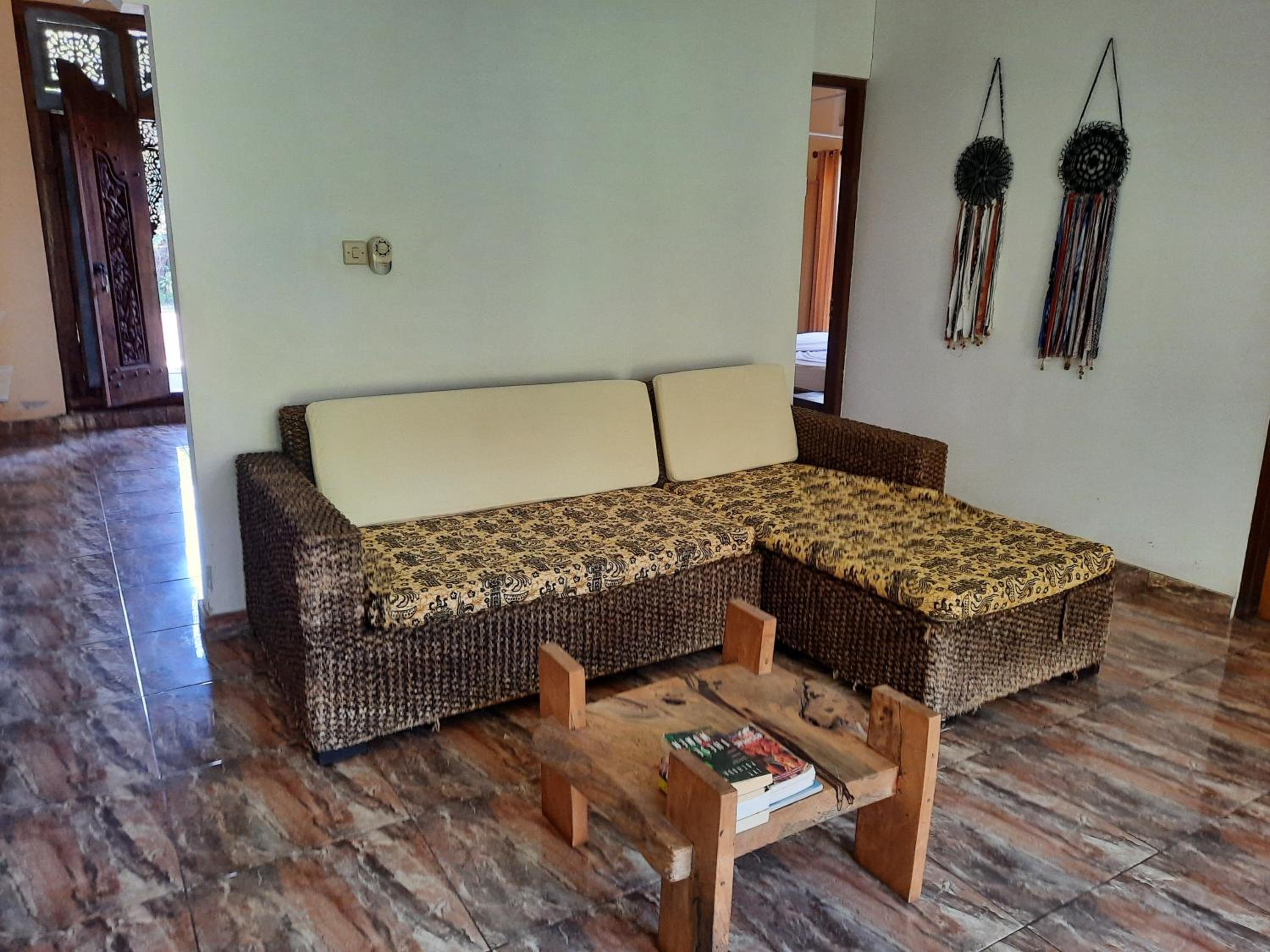 Budget Double Room - Photo 14
