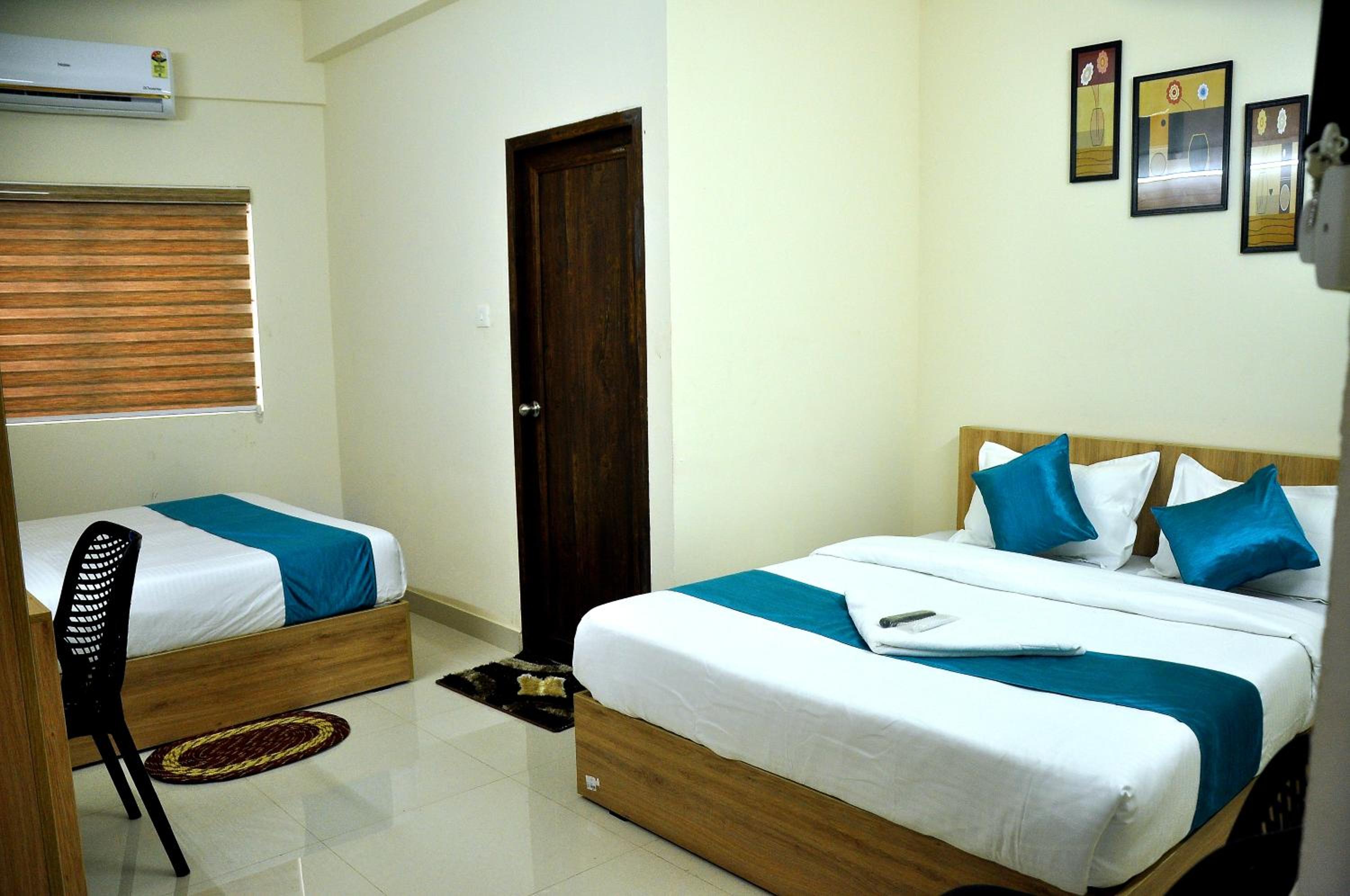 Deluxe Family Room