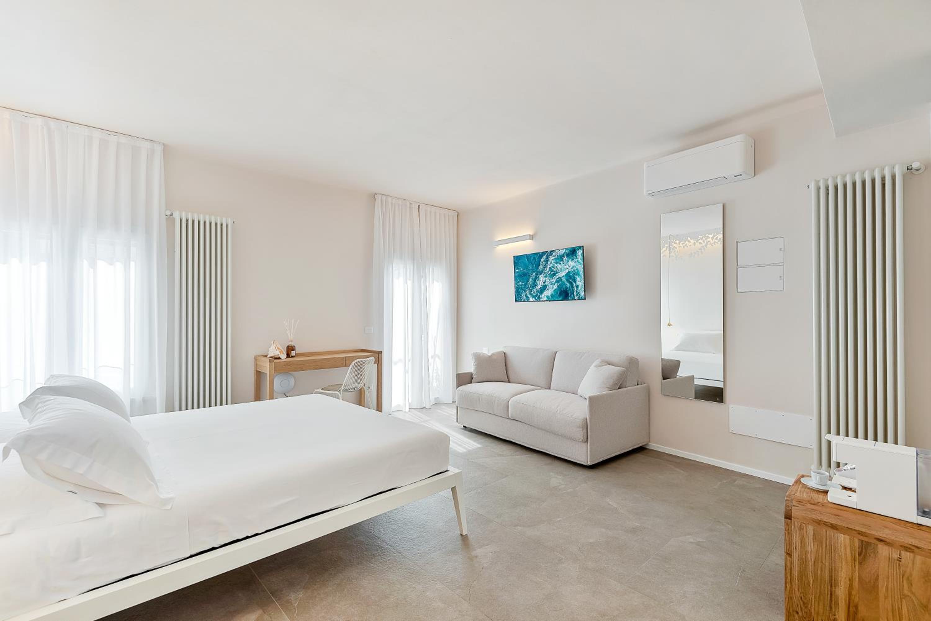King Suite with Spa Bath - Annex photo 1