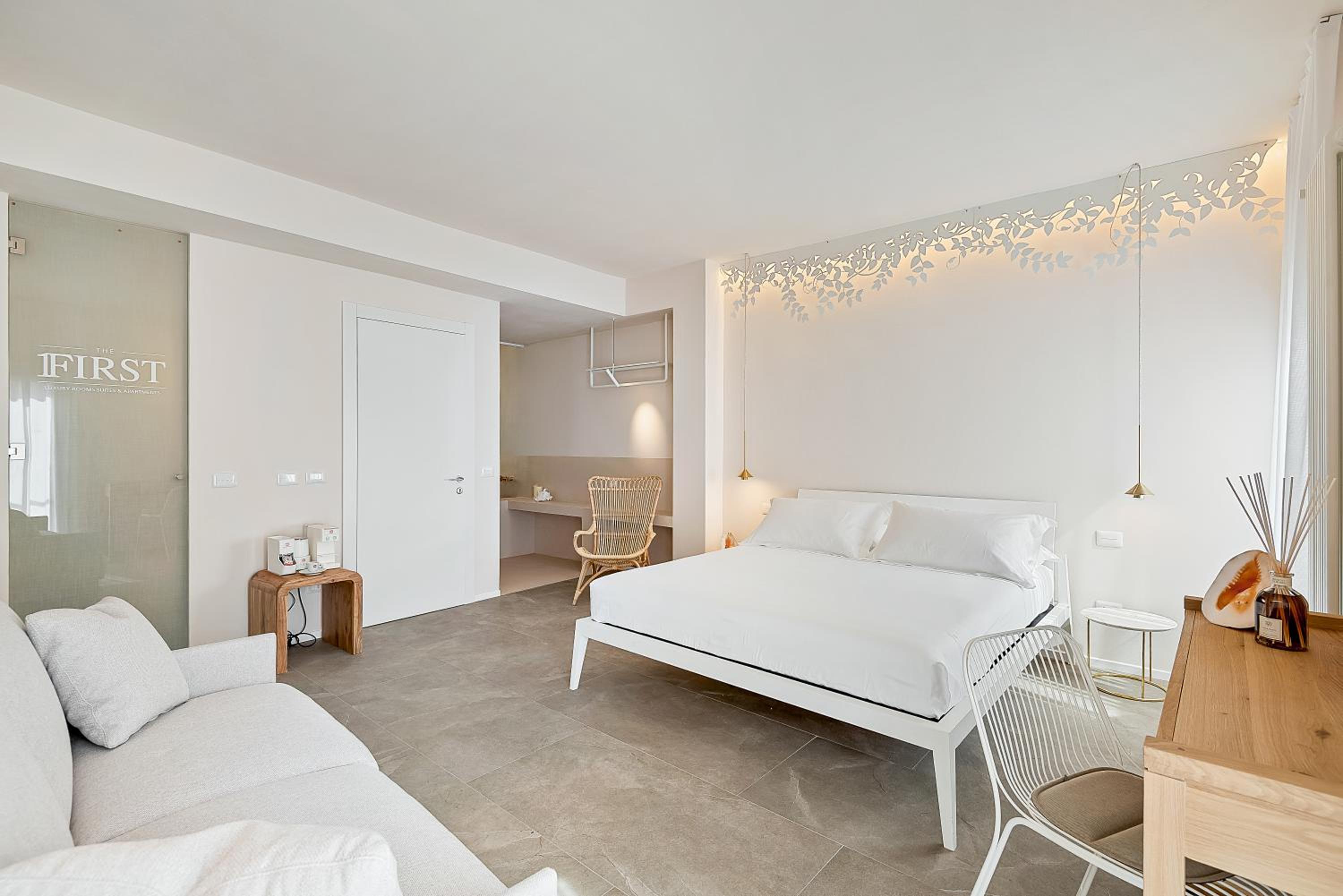 King Suite with Spa Bath - Annex photo 3