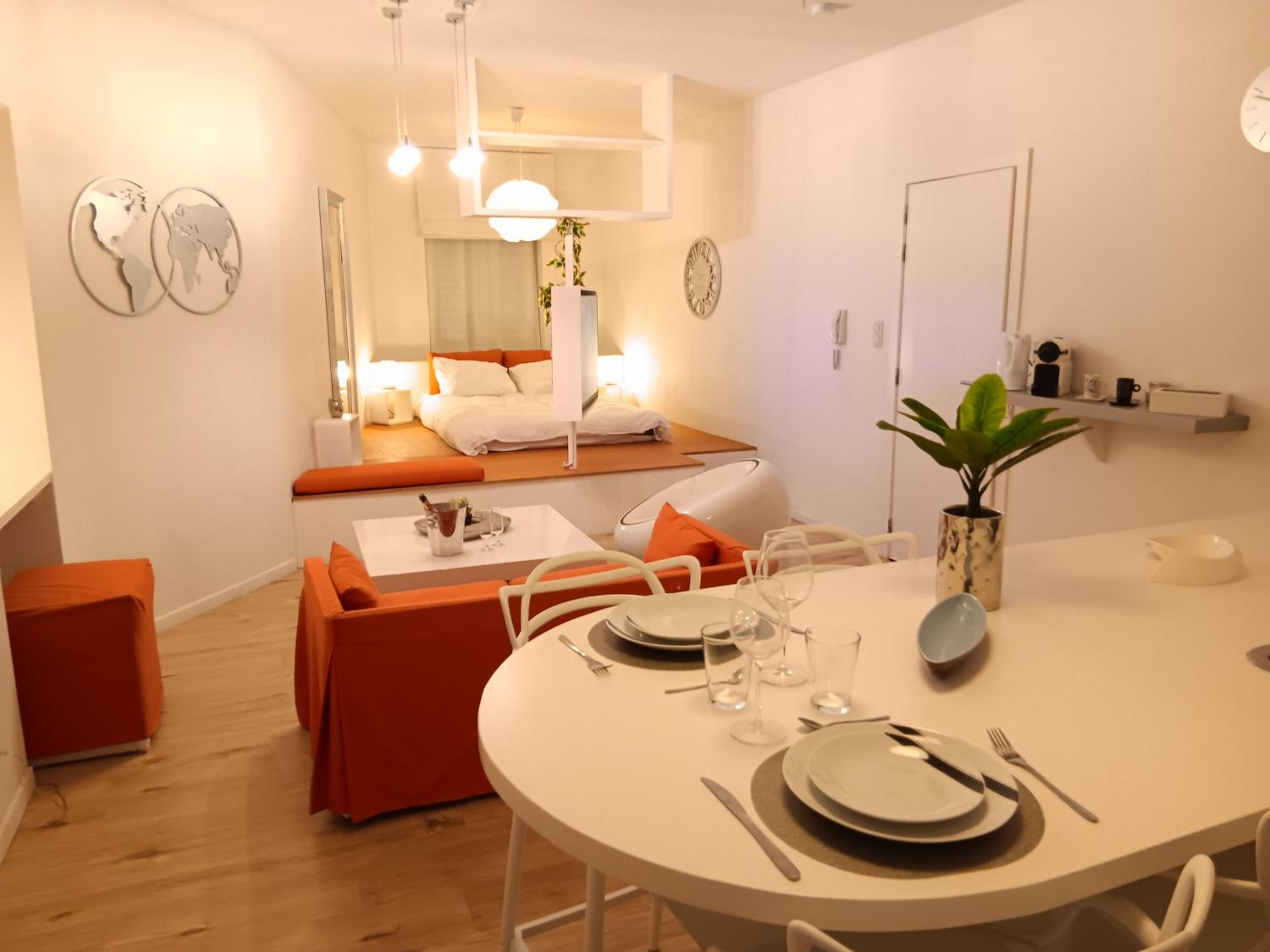 One-Bedroom Apartment