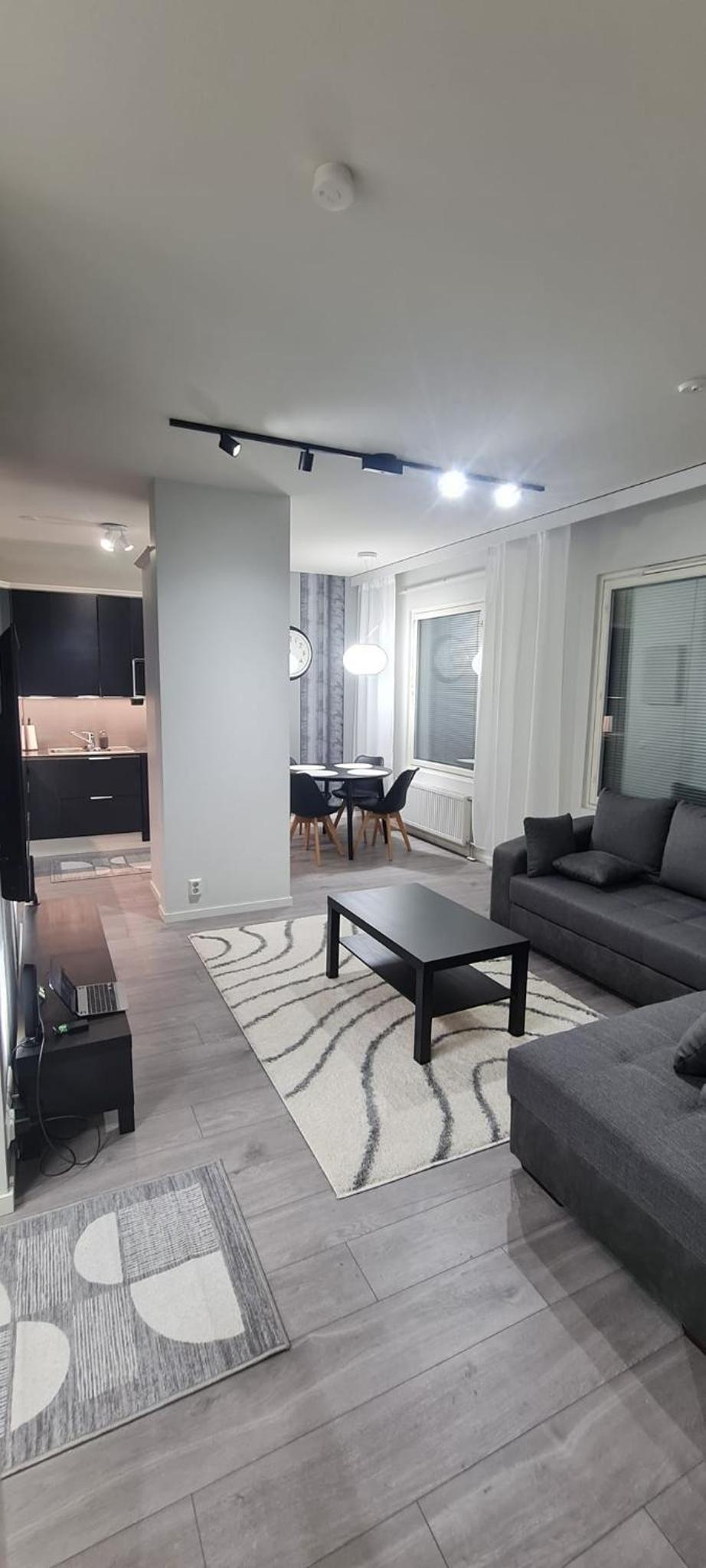 One-Bedroom Apartment photo 1
