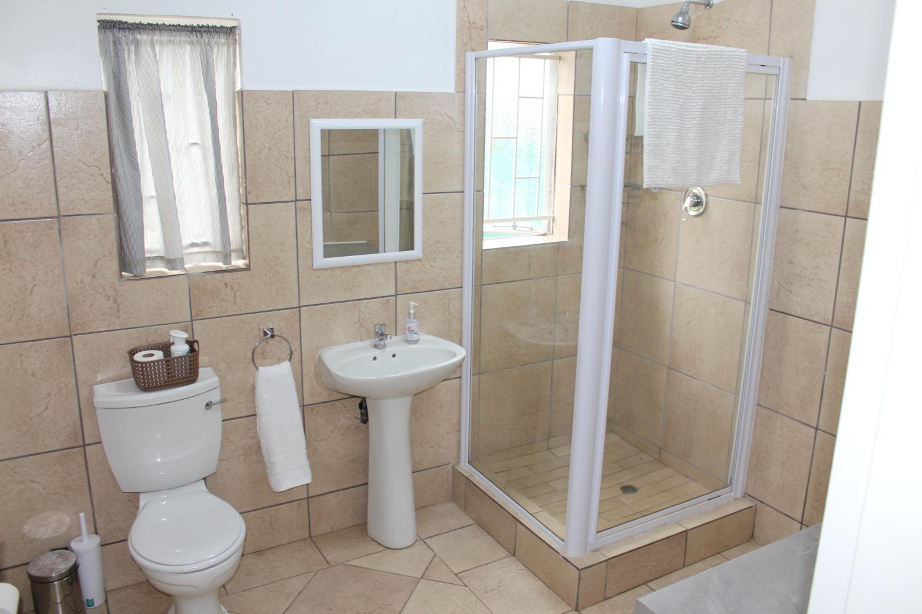 Deluxe Queen Room photo 3