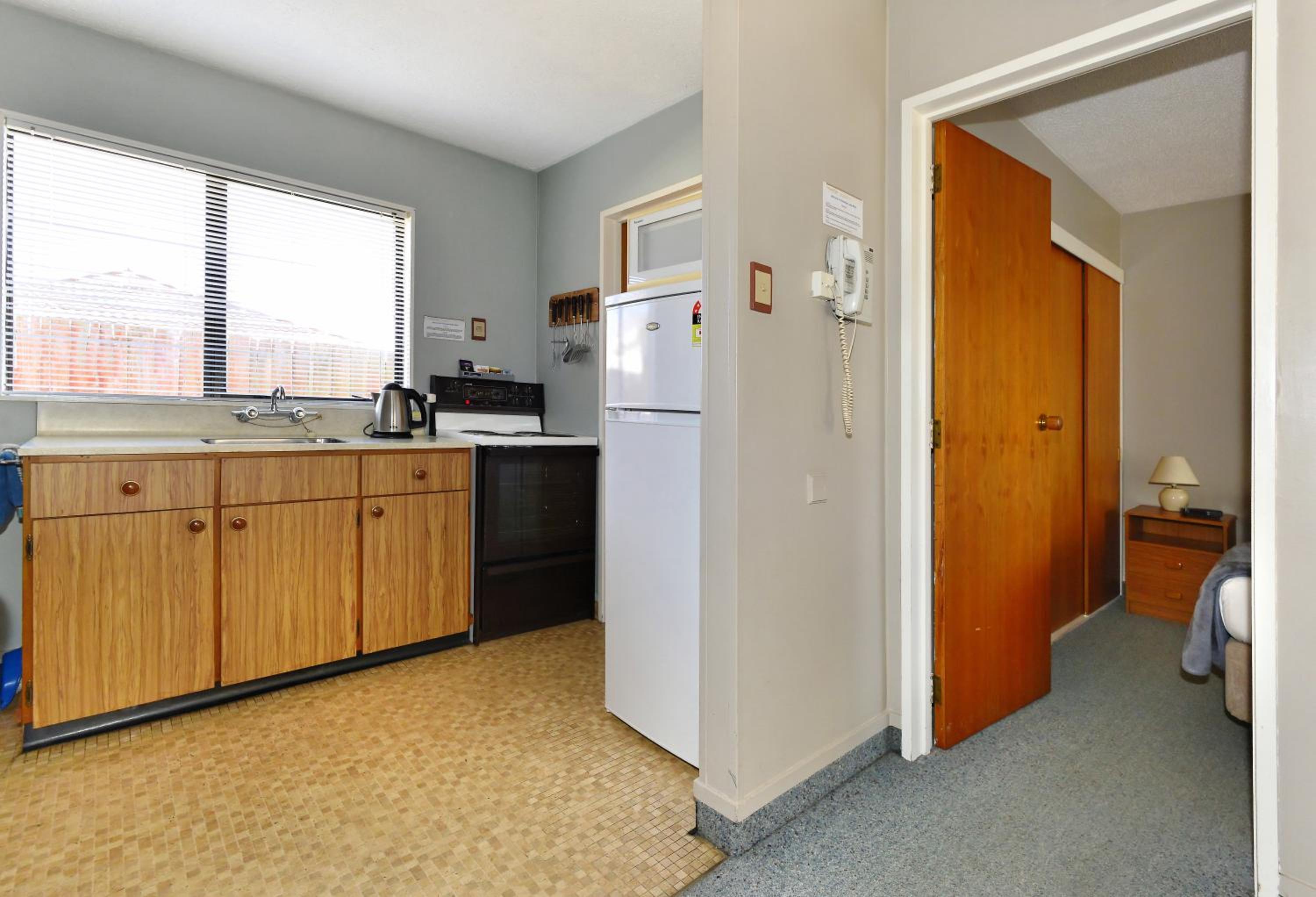 One-Bedroom Apartment photo 3
