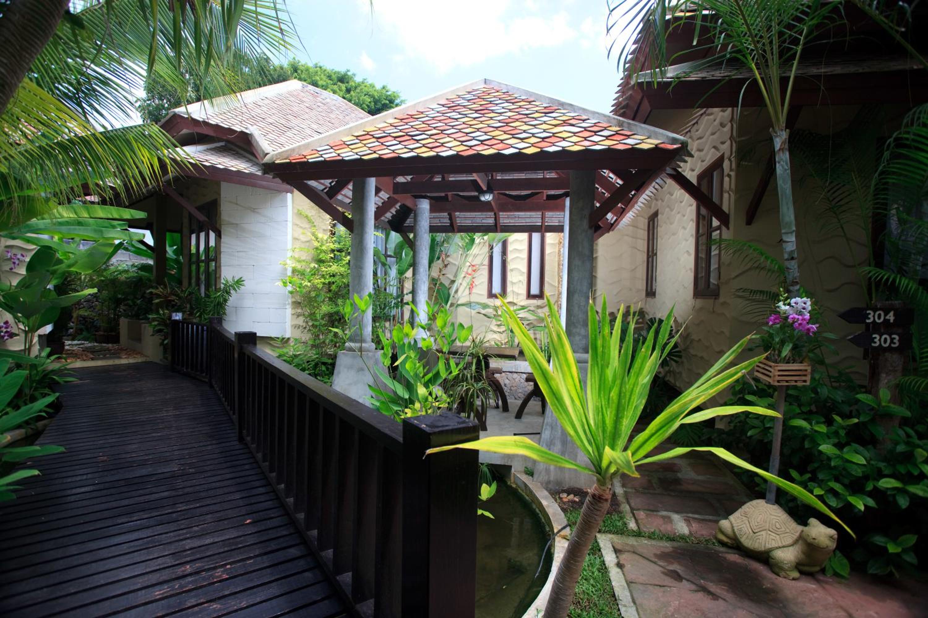 Villa with Garden View - Photo 2