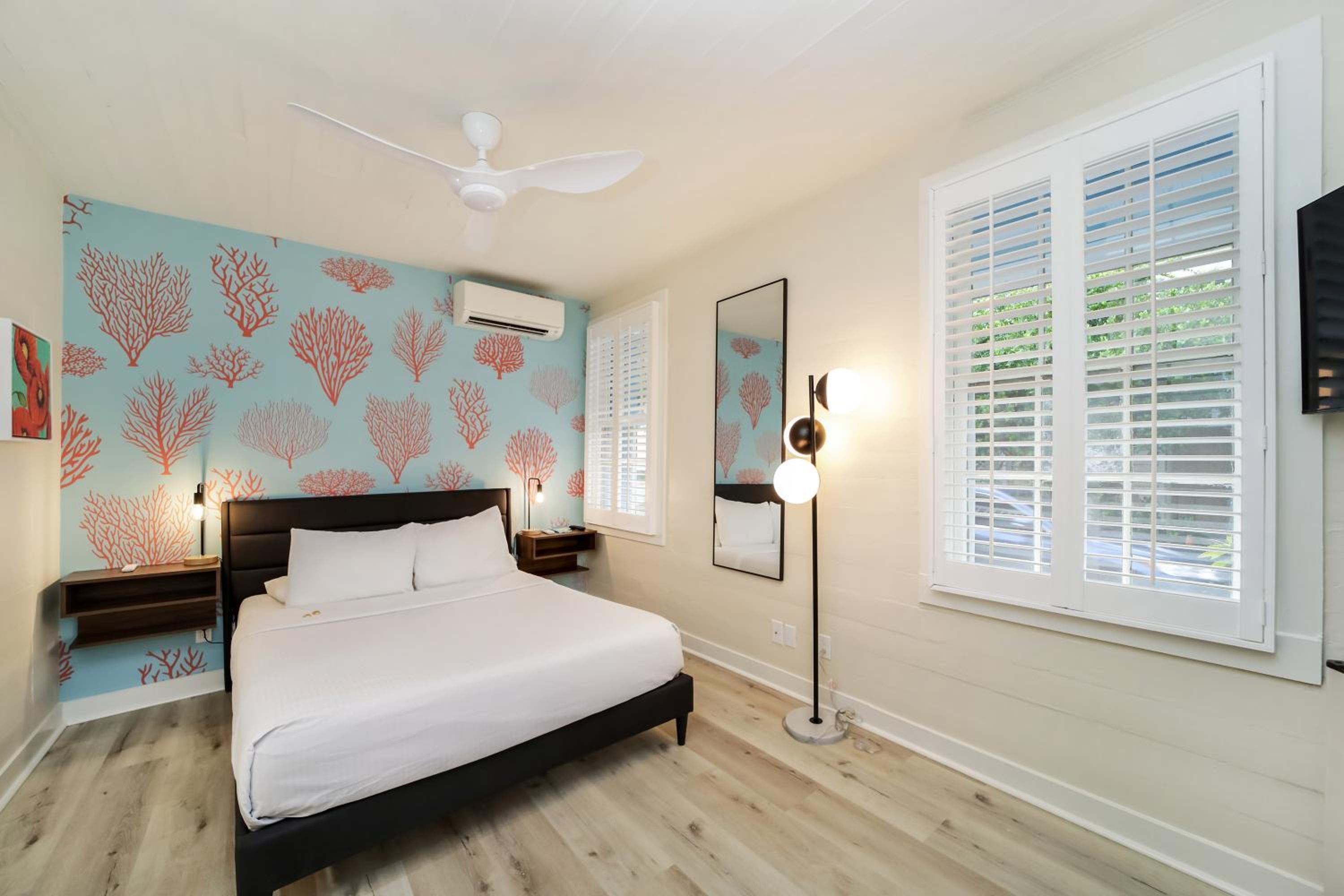 Superior Queen Room (Self Check-in) photo 2