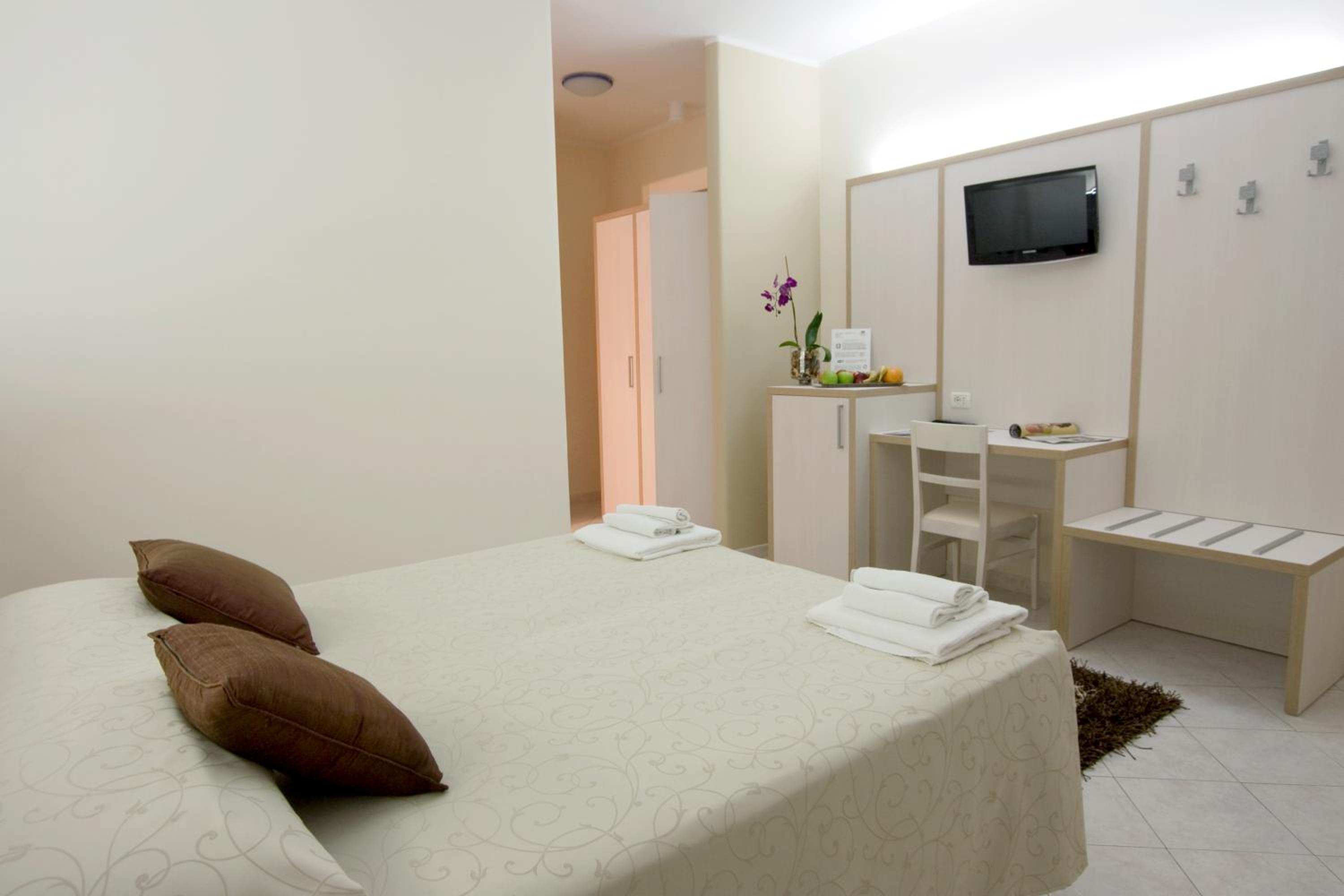 Comfort Double or Twin Room - Photo 1