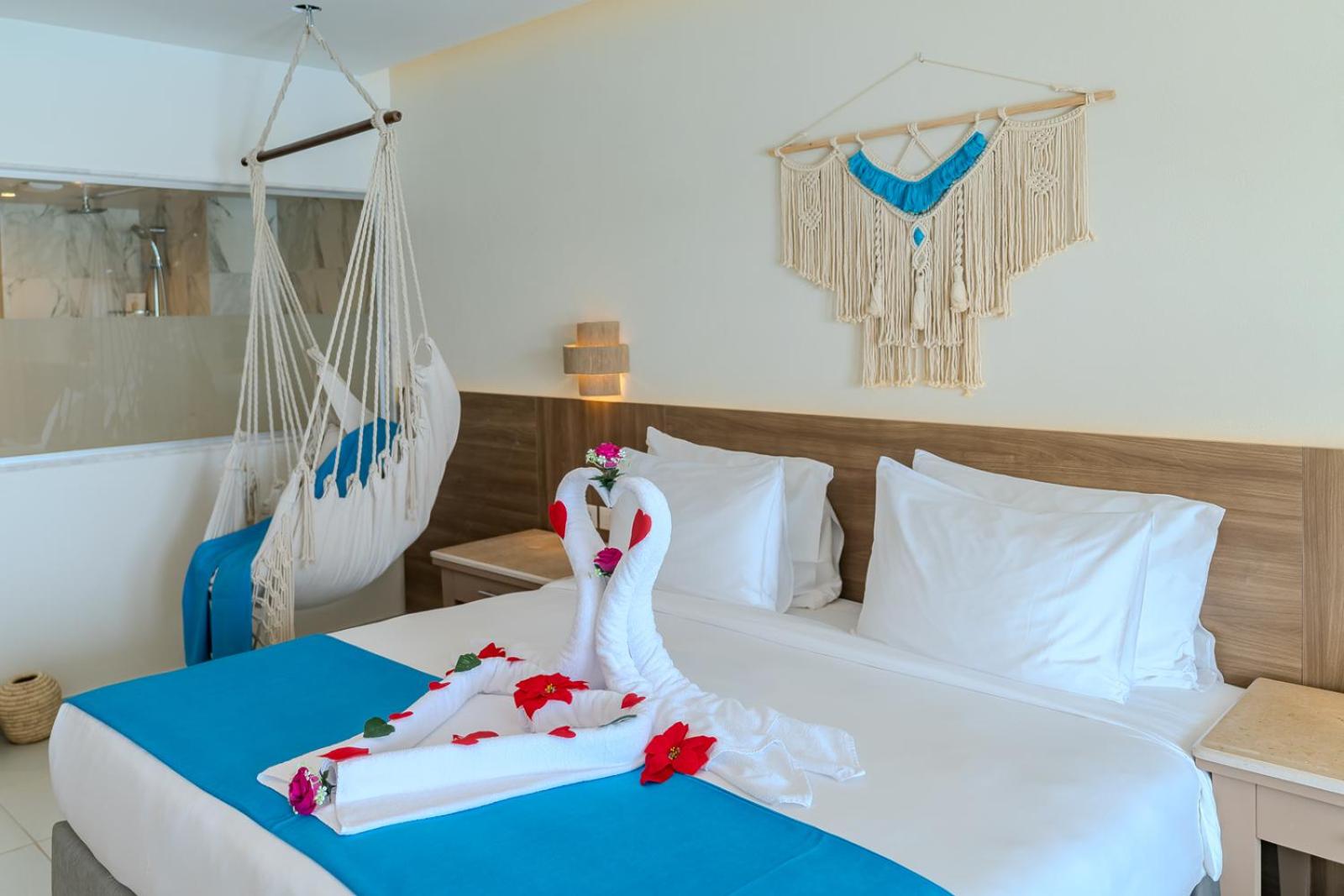 Romantic Deluxe Room - Photo 2
