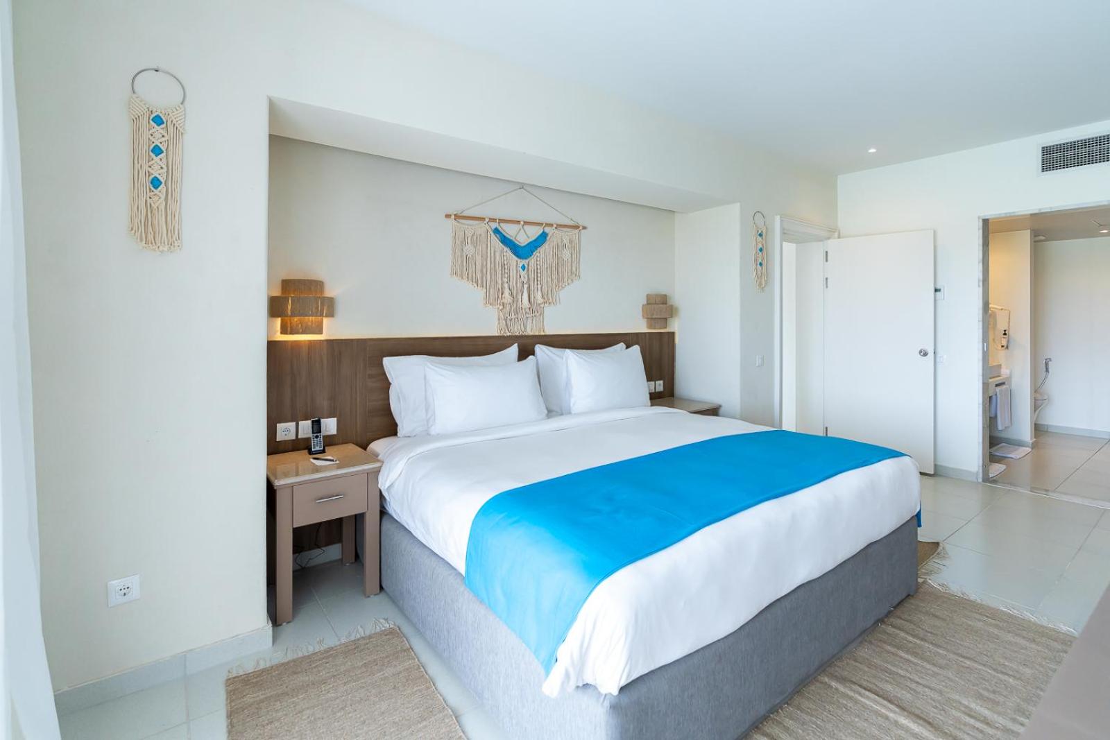 Royal Suite with Private Pool - Photo 5