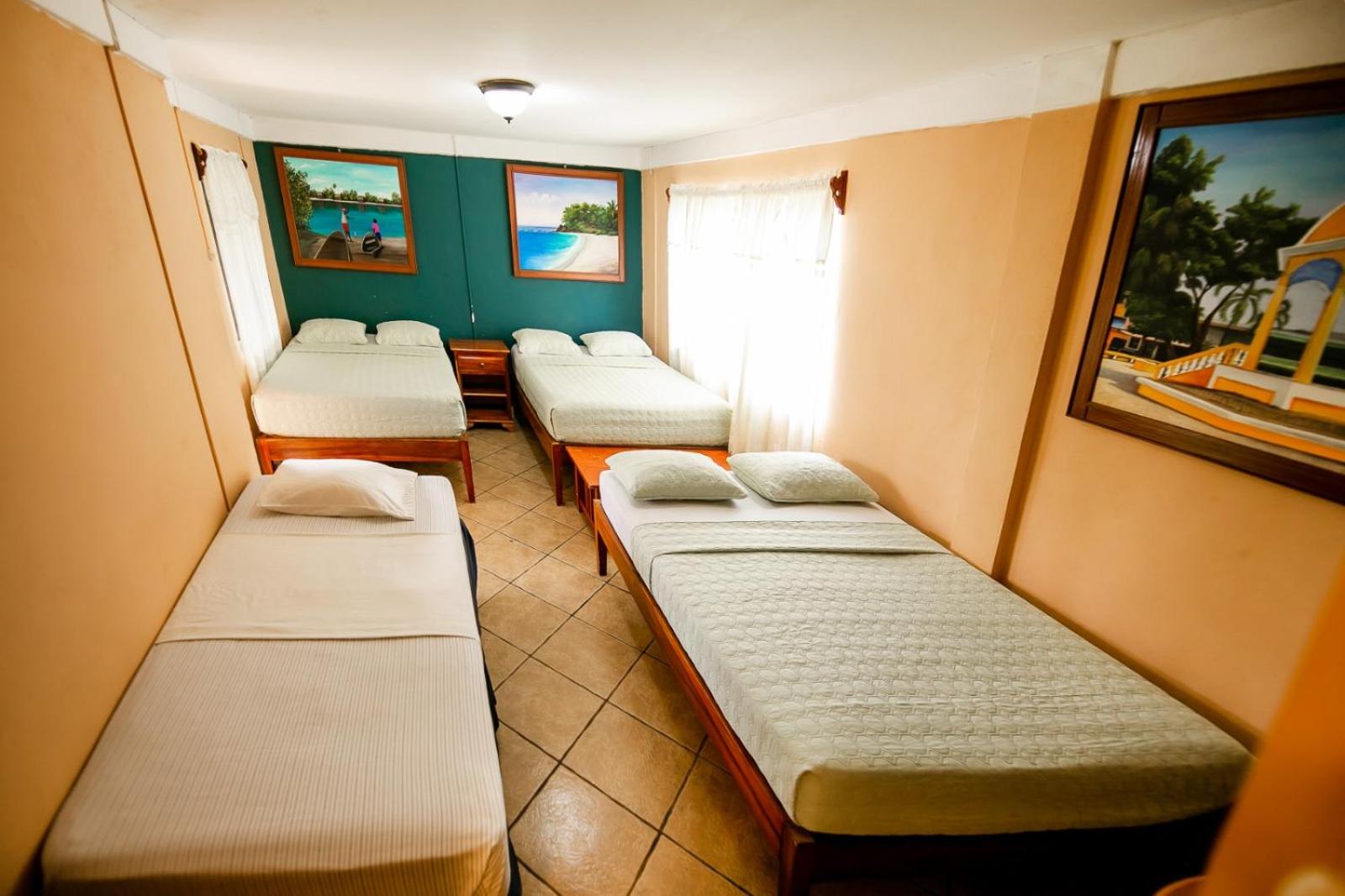 Quadruple Room with Garden View photo 2