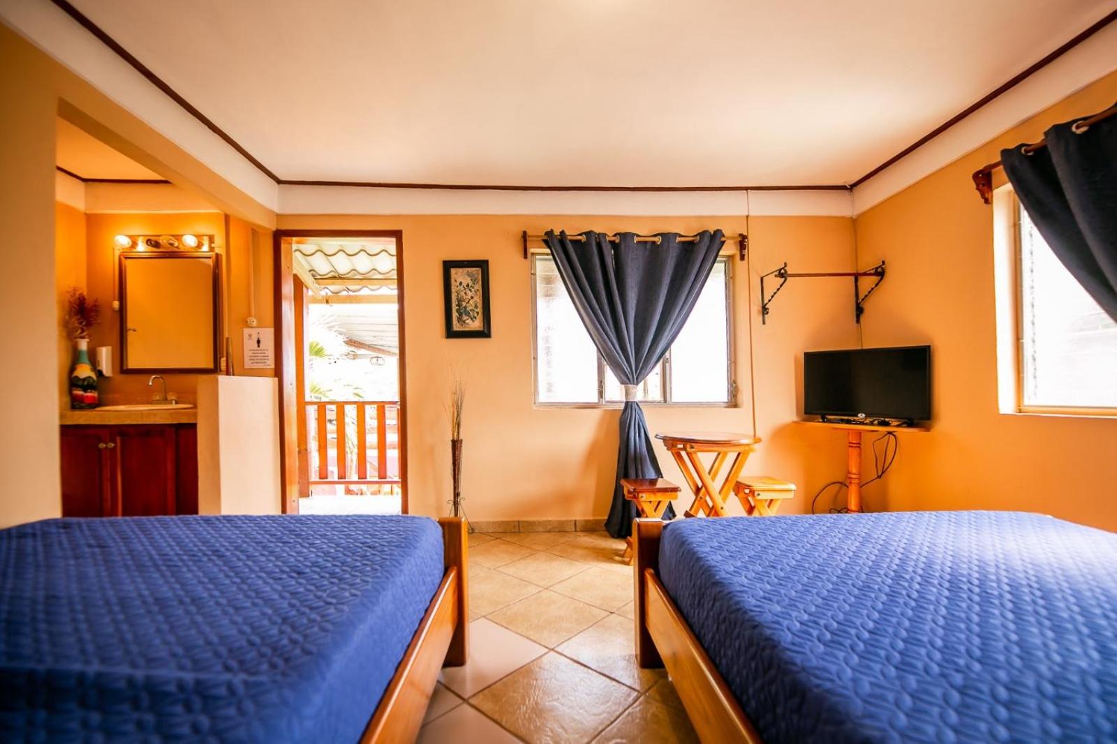 Deluxe Double Room with Two Double Beds photo 2