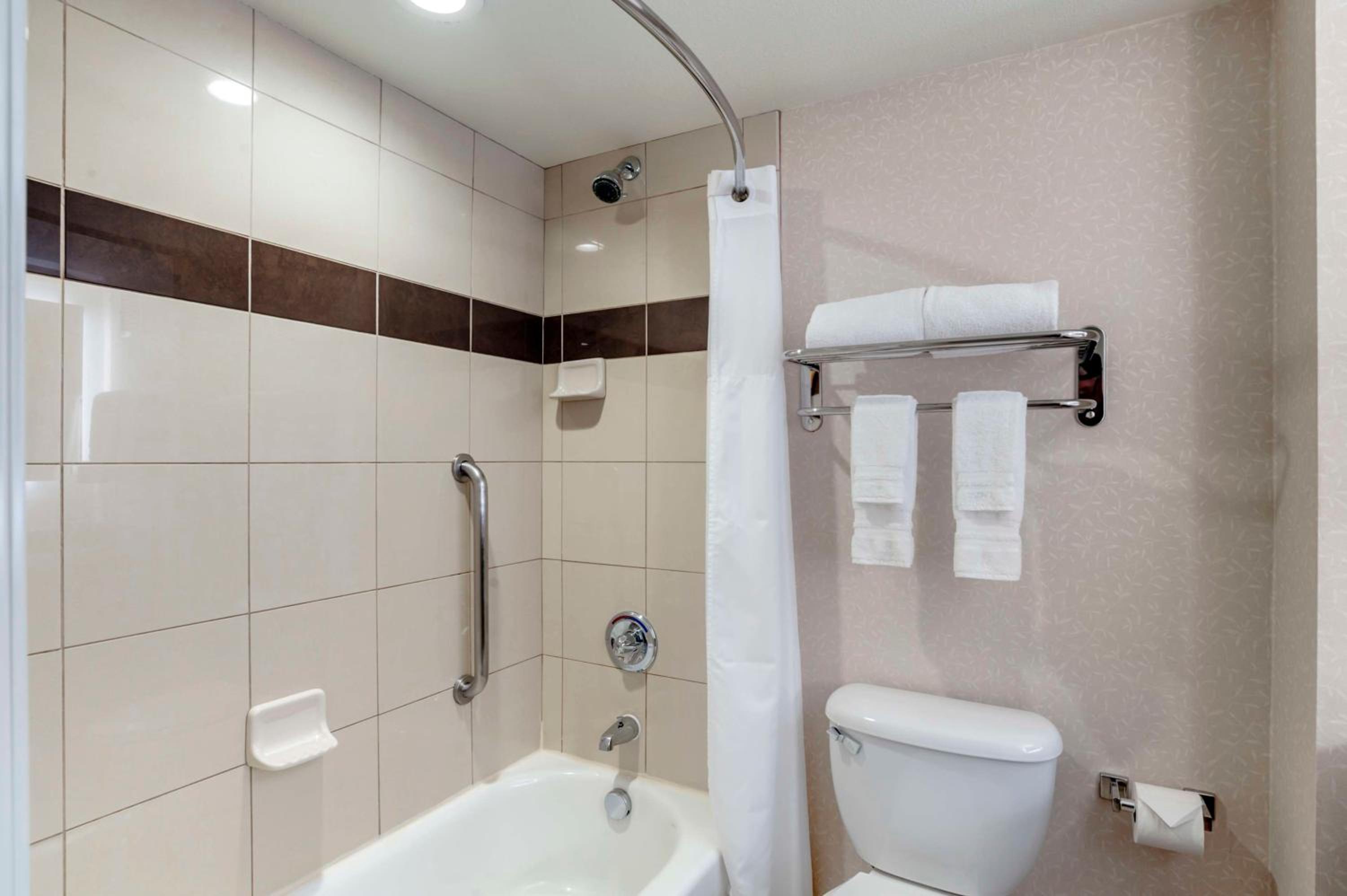 King Room - Non-Smoking - Photo 2