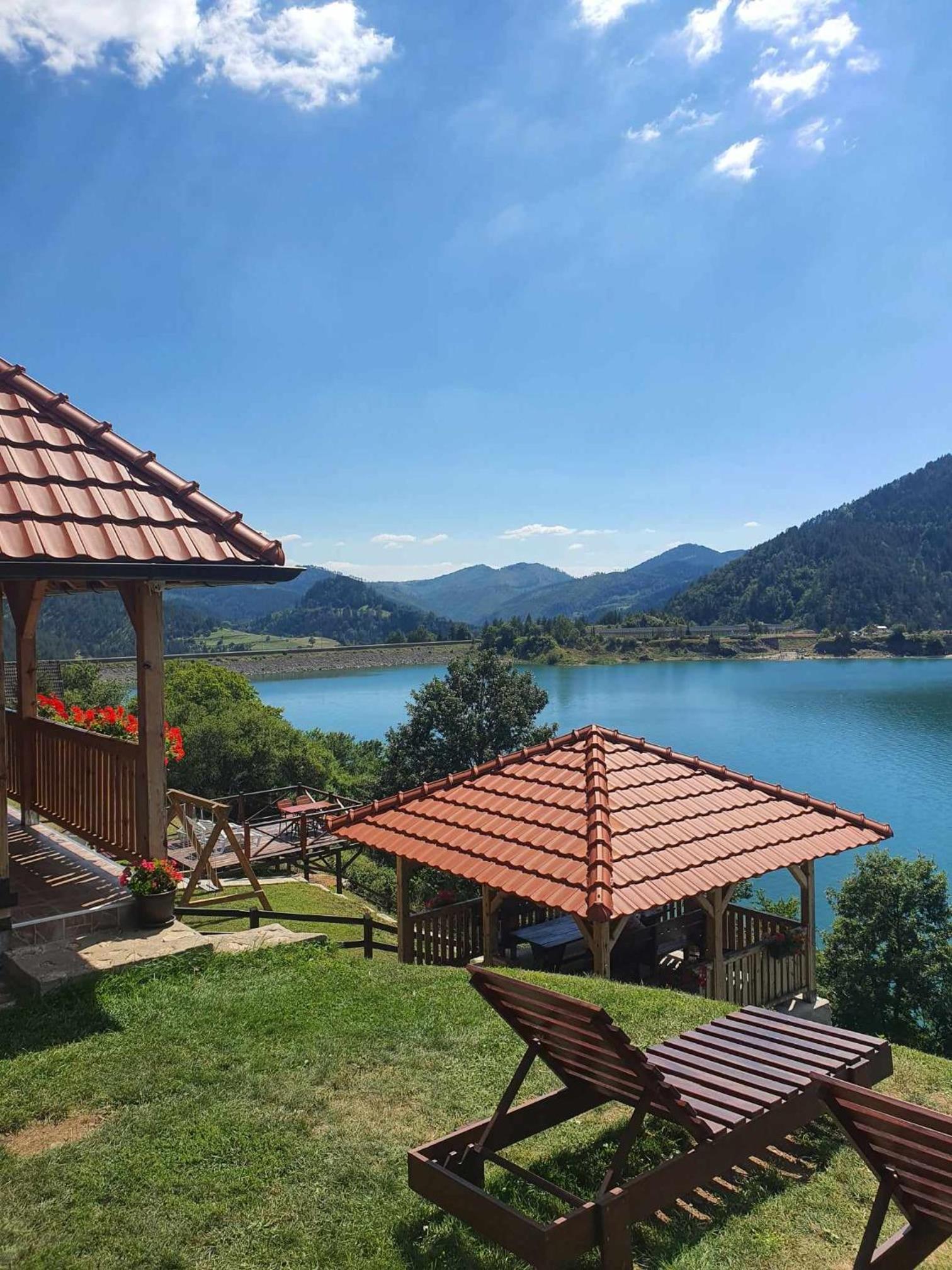Apartment with Lake View photo 3