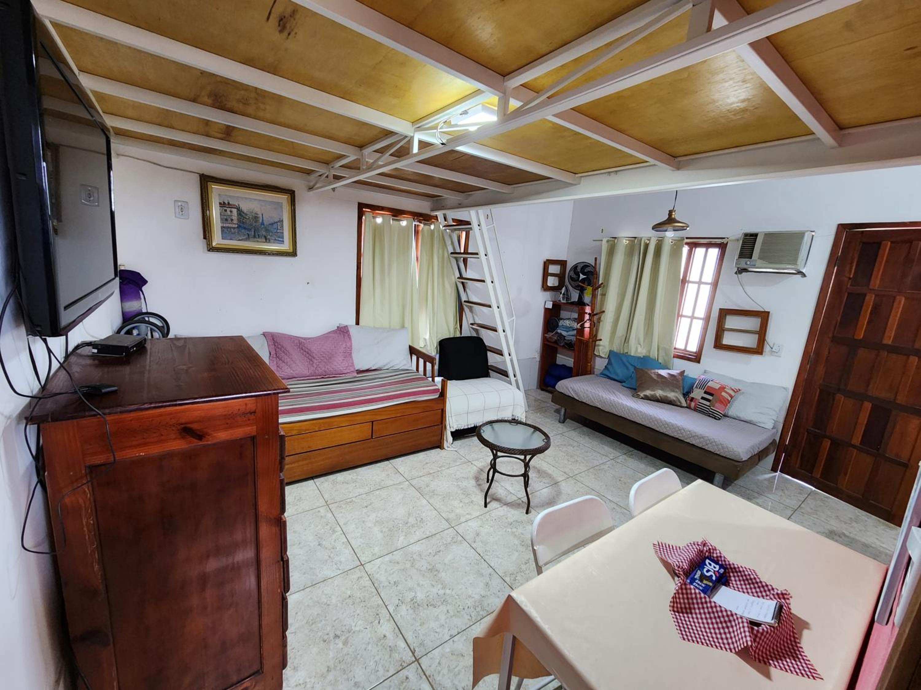 One-Bedroom House photo 1