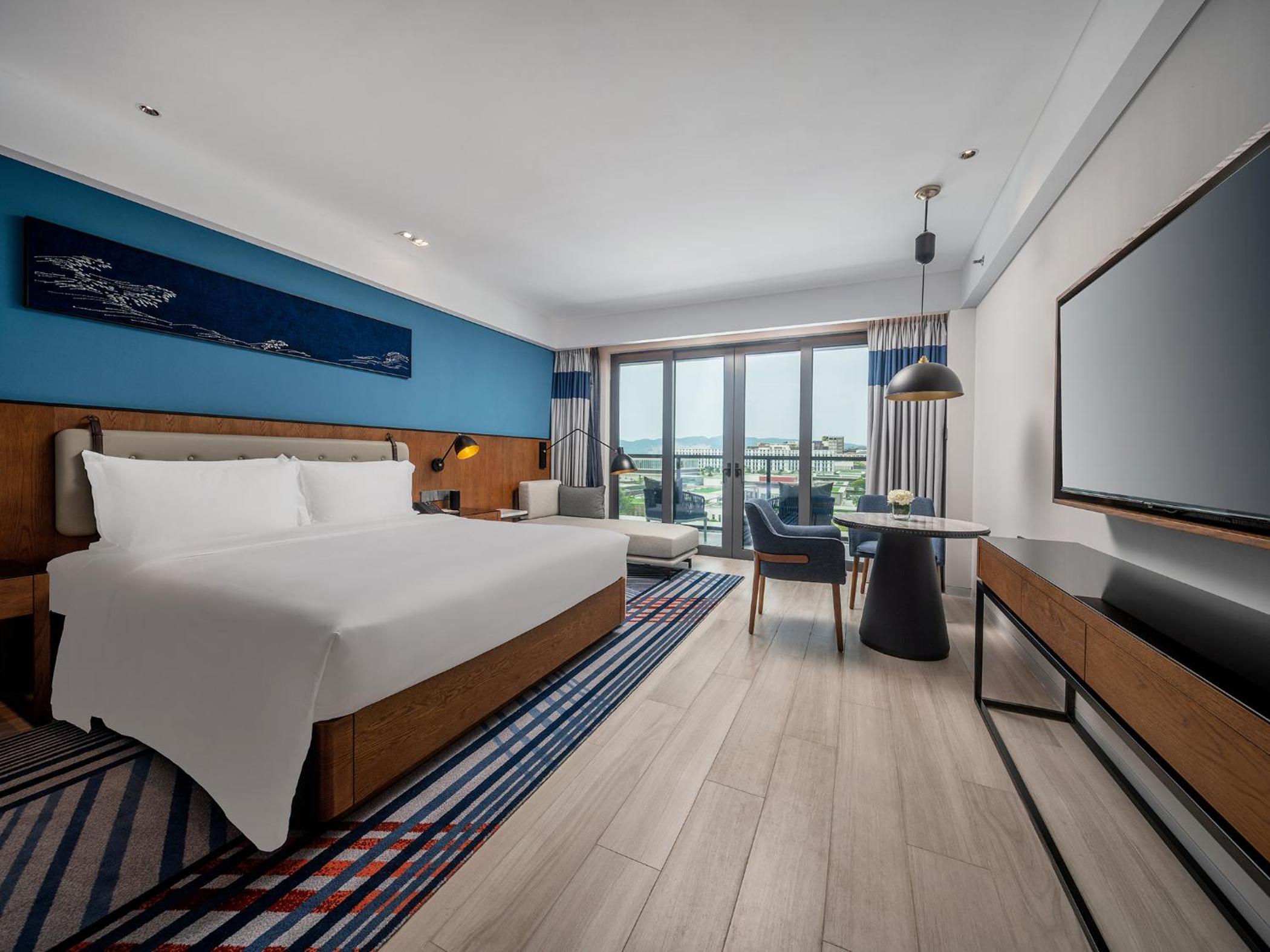 Garden View Queen Room