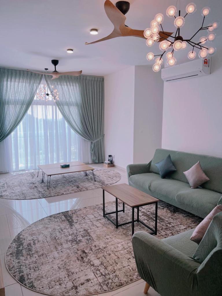 Three-Bedroom Apartment photo 1