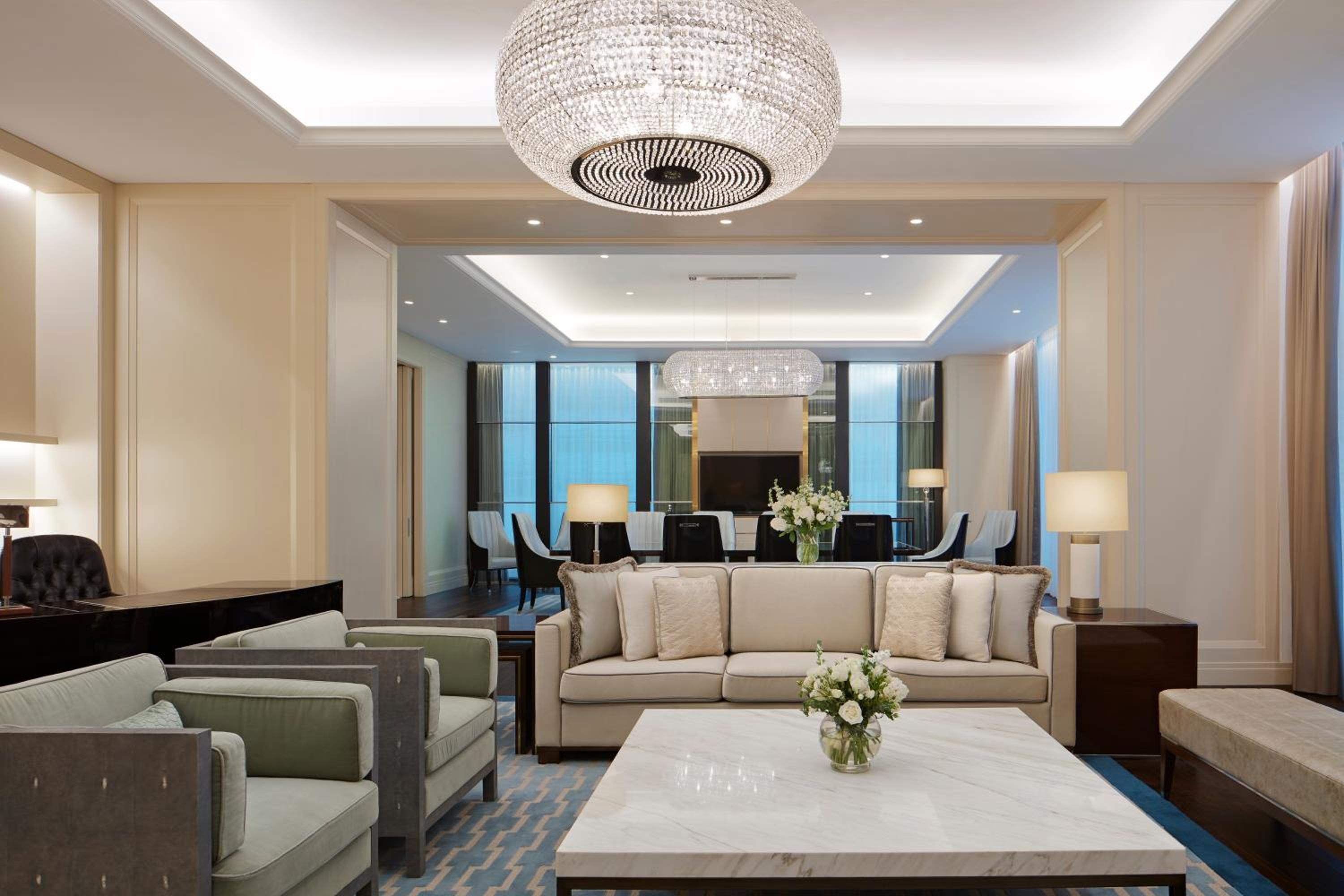 Presidential King Suite with Lake Gardens View photo 1