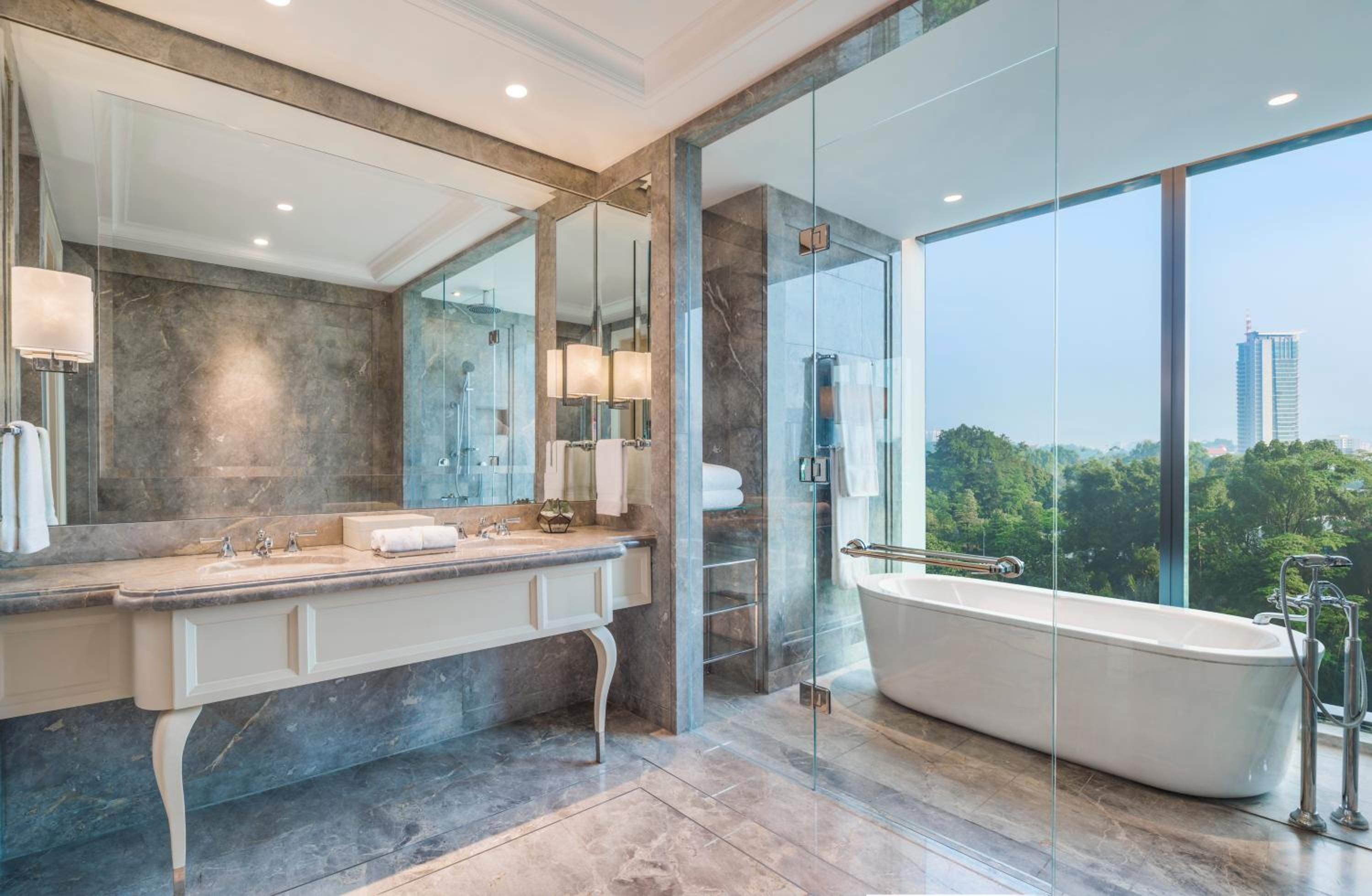 St. Regis Suite, City View photo 1